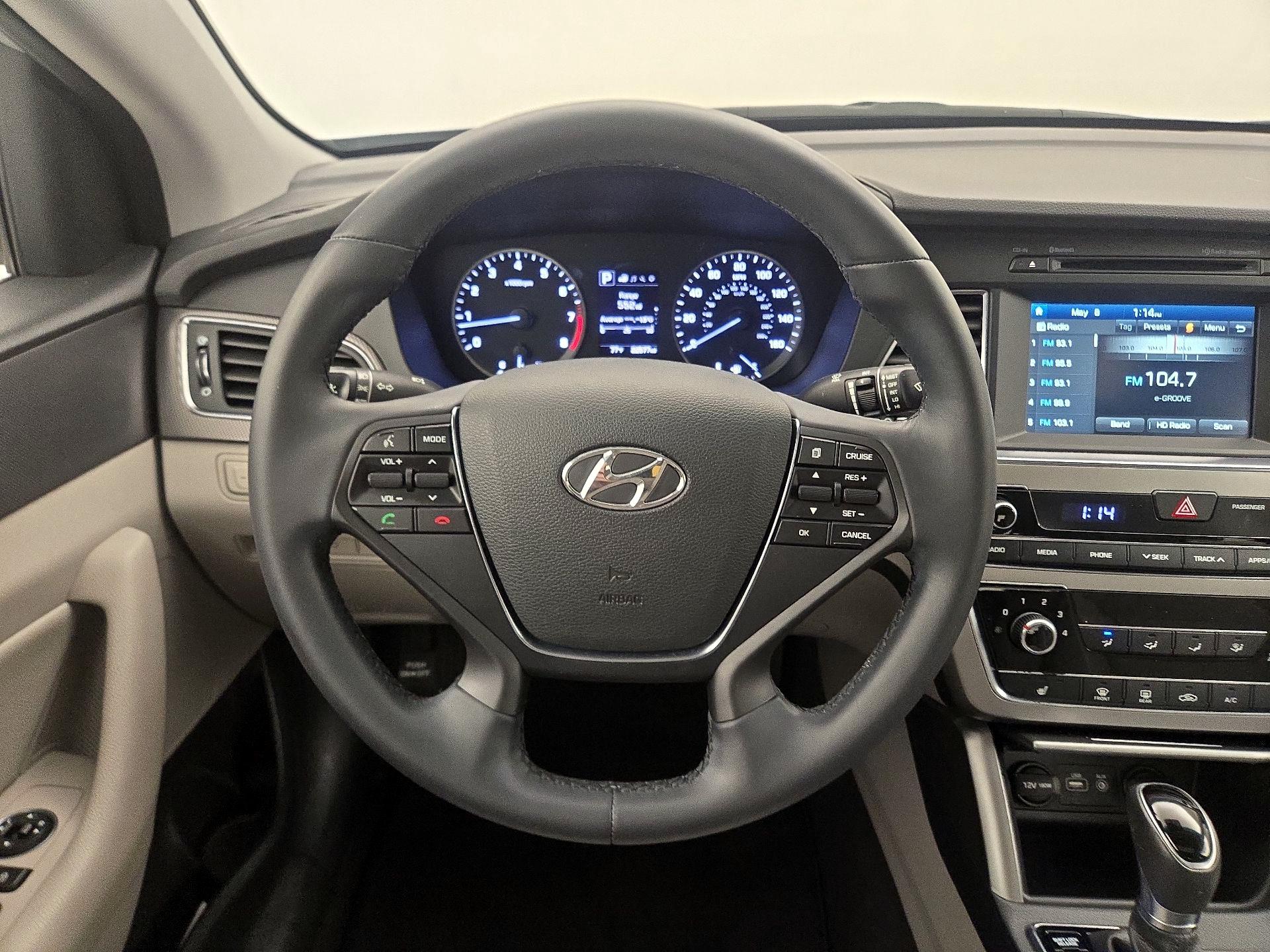 Thumbnail: 2017 Hyundai Sonata - 10
