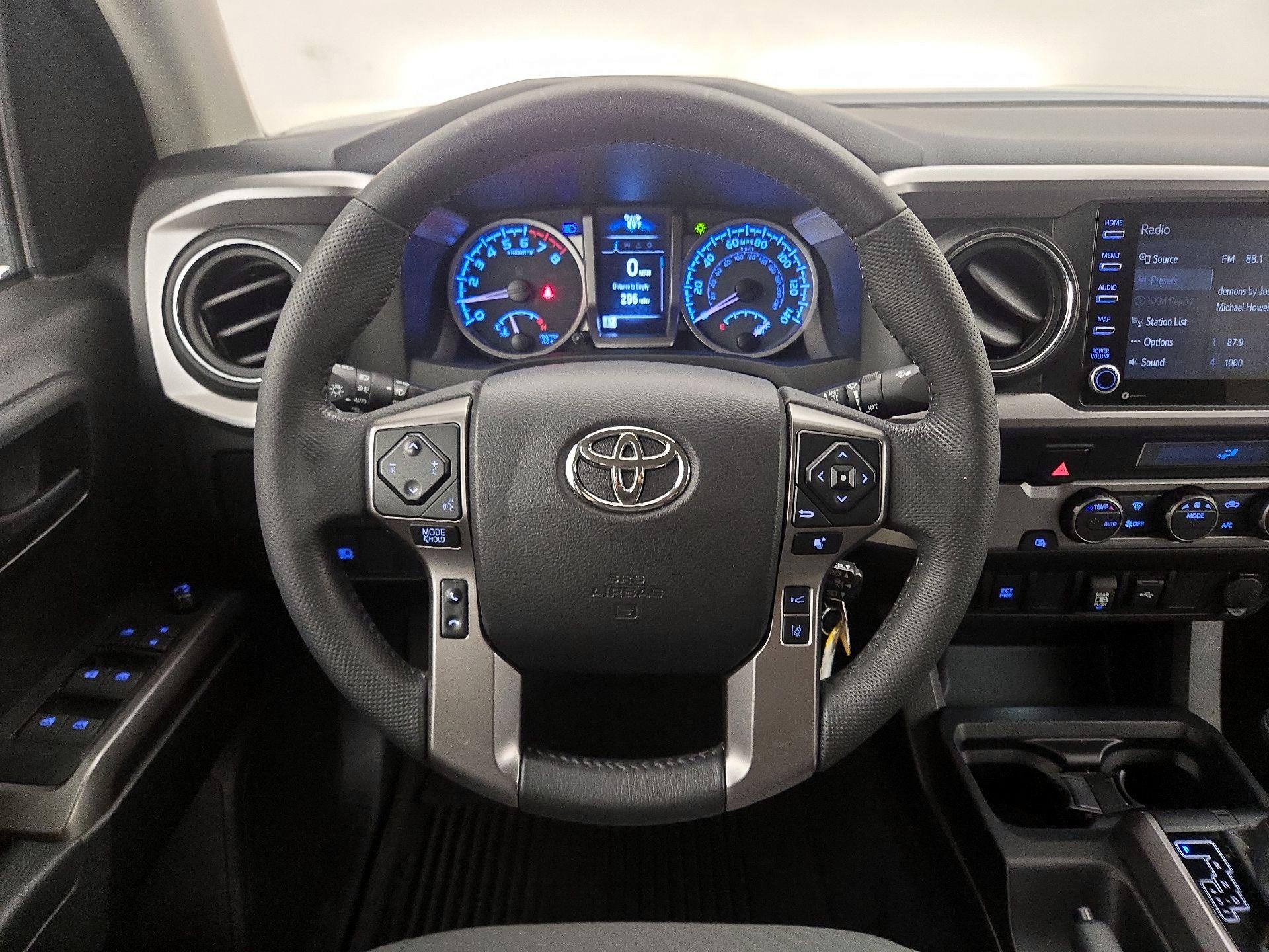 Thumbnail: 2021 Toyota Tacoma - 10