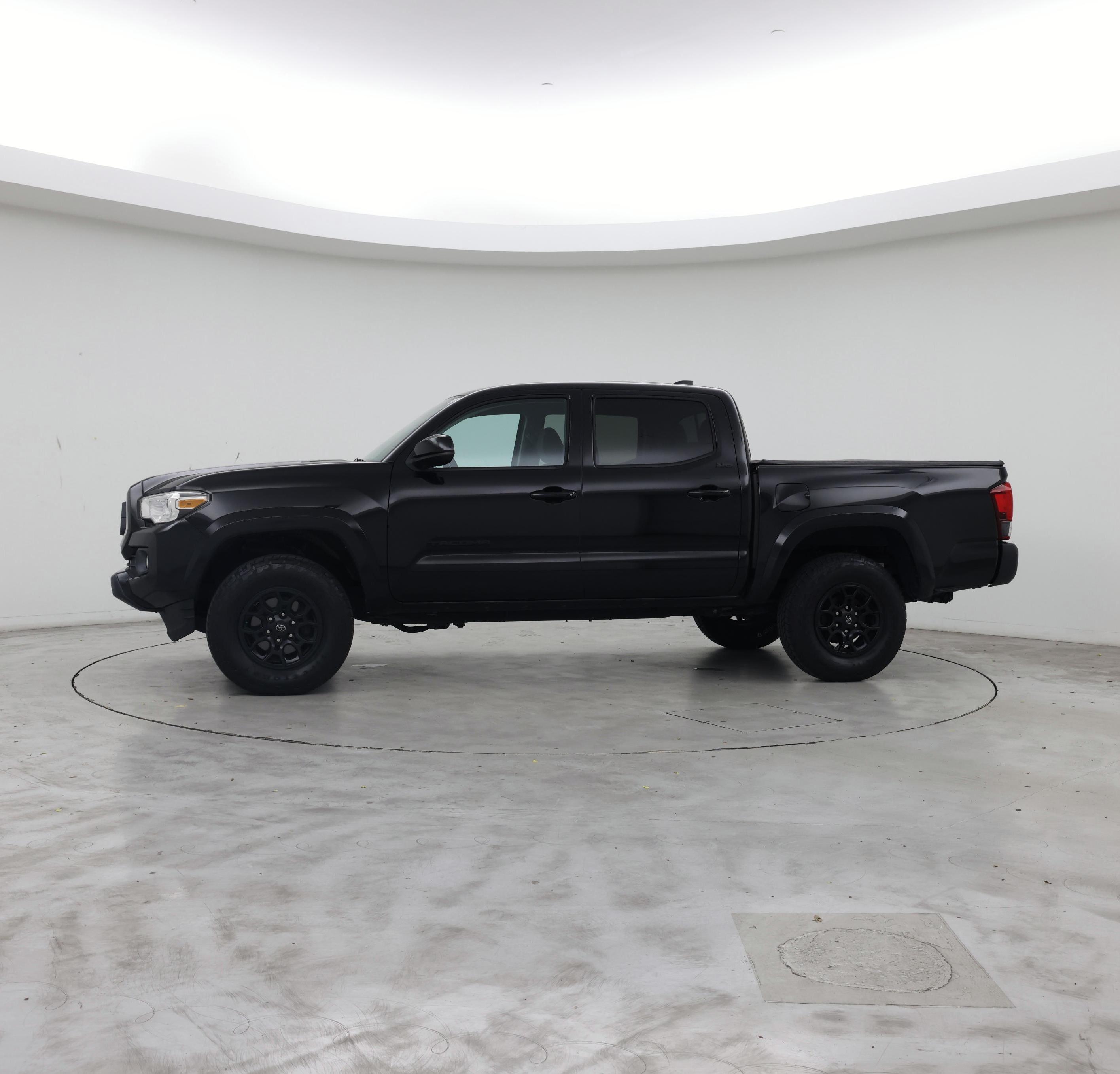 Thumbnail: 2021 Toyota Tacoma - 3