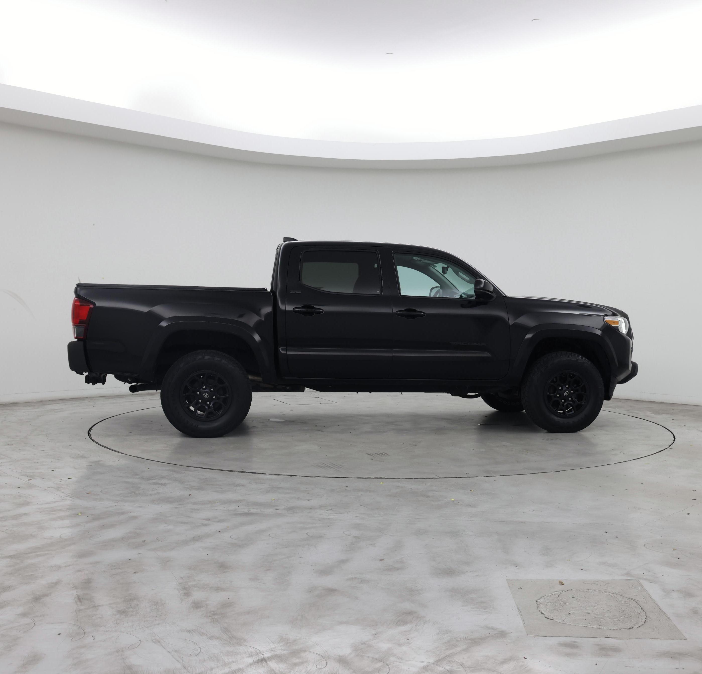 Thumbnail: 2021 Toyota Tacoma - 7