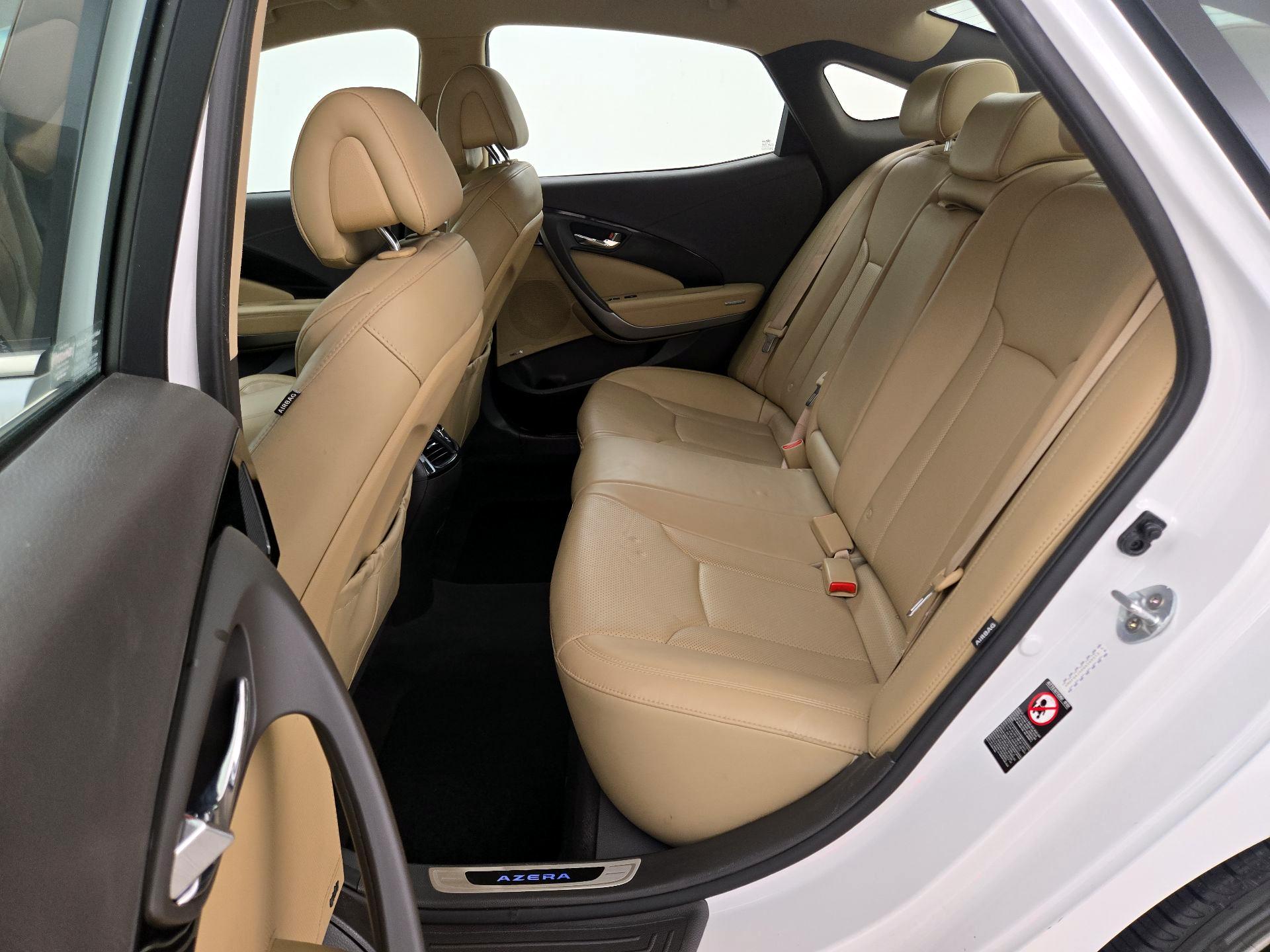 Thumbnail: 2016 Hyundai Azera - 20