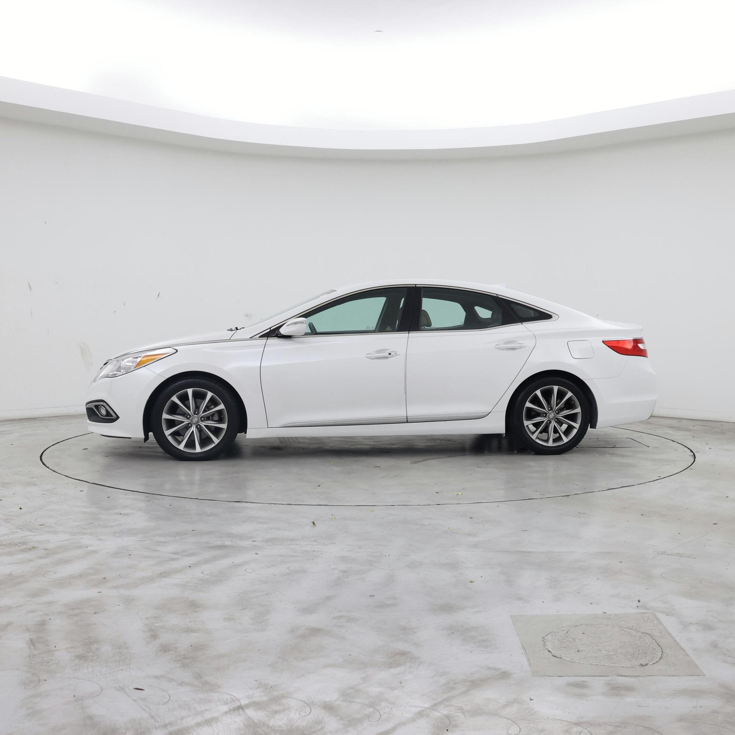 Thumbnail: 2016 Hyundai Azera - 3