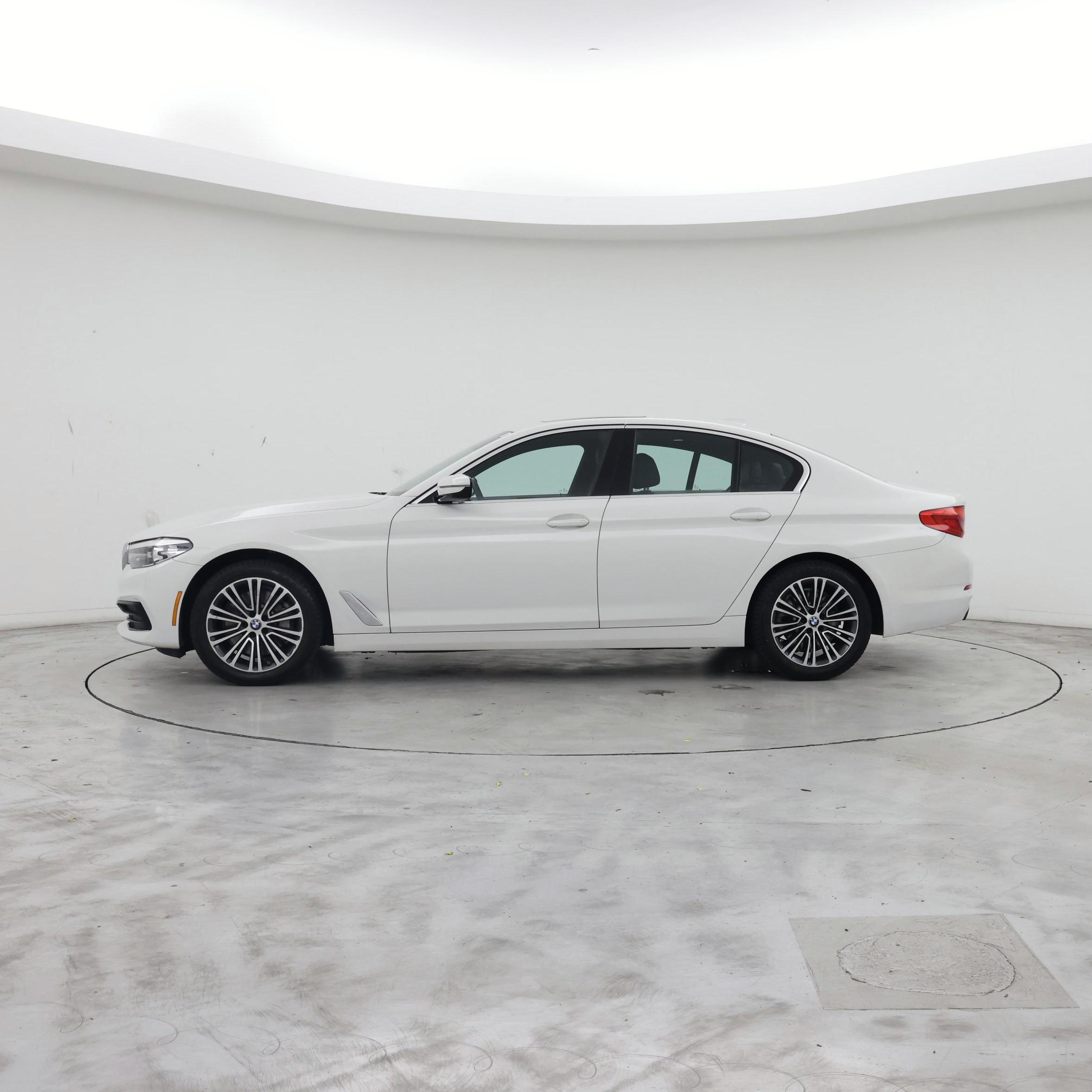 Thumbnail: 2019 BMW 5 Series - 3