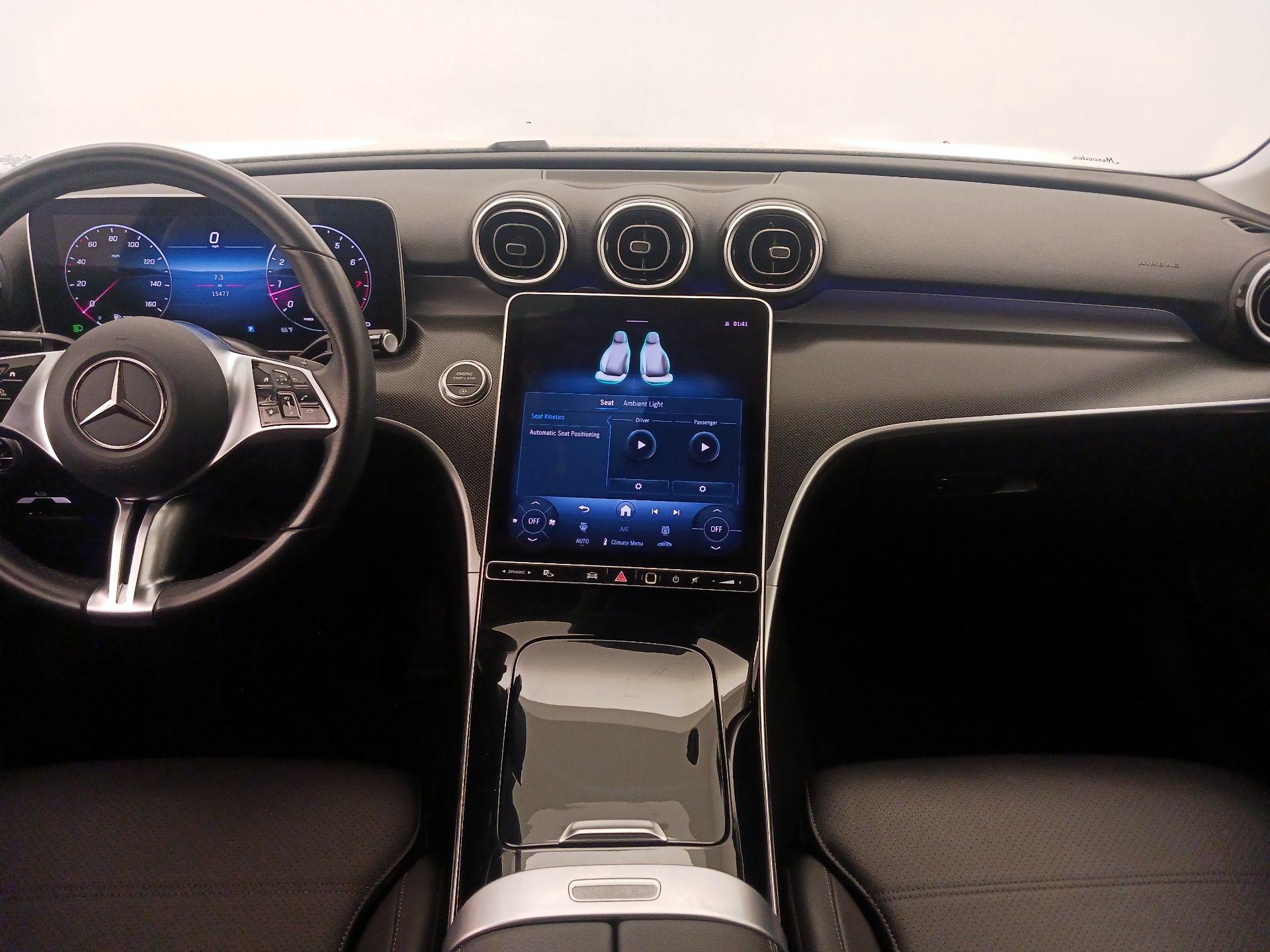 Thumbnail: 2025 Mercedes-Benz C-Class - 9