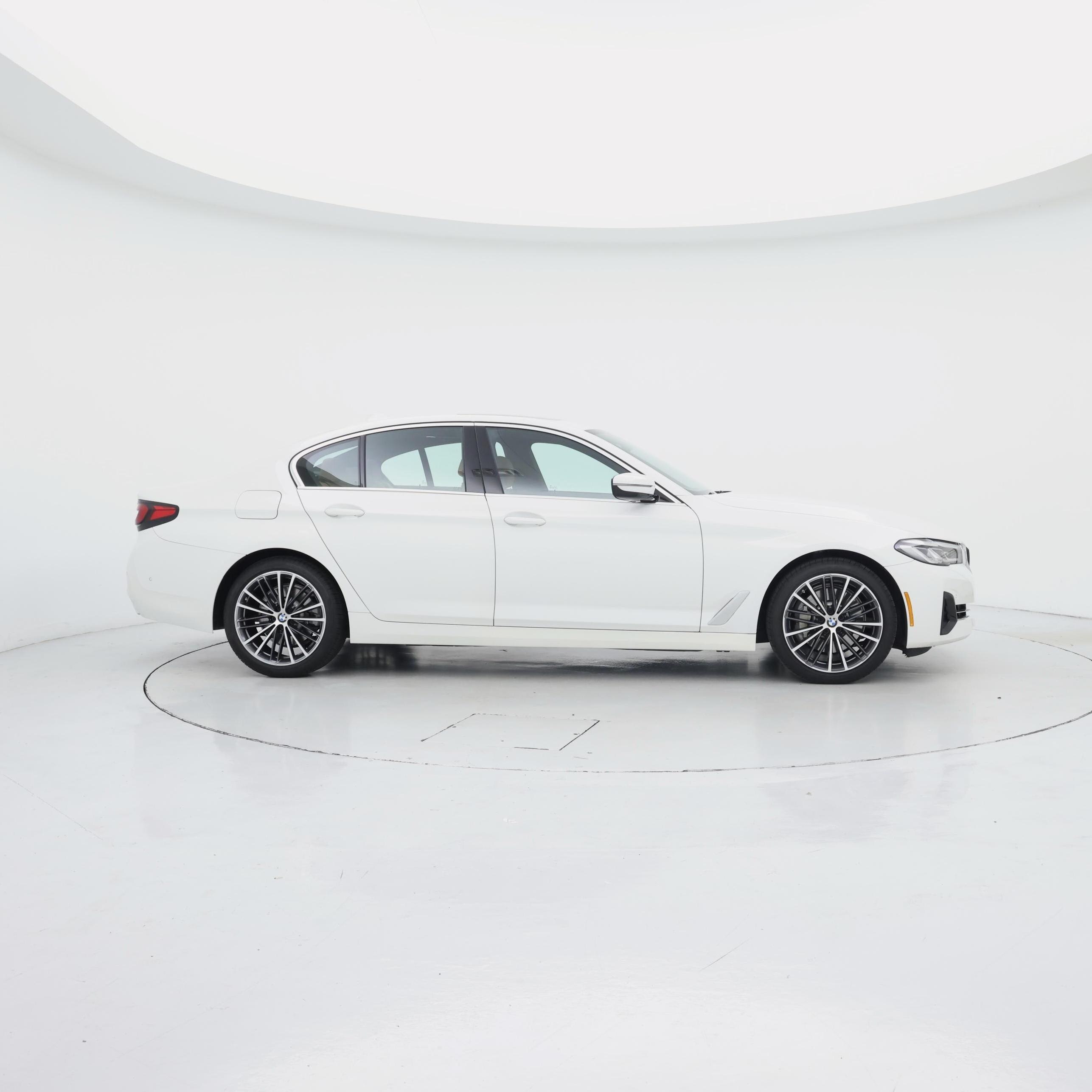 Thumbnail: 2023 BMW 5 Series - 7