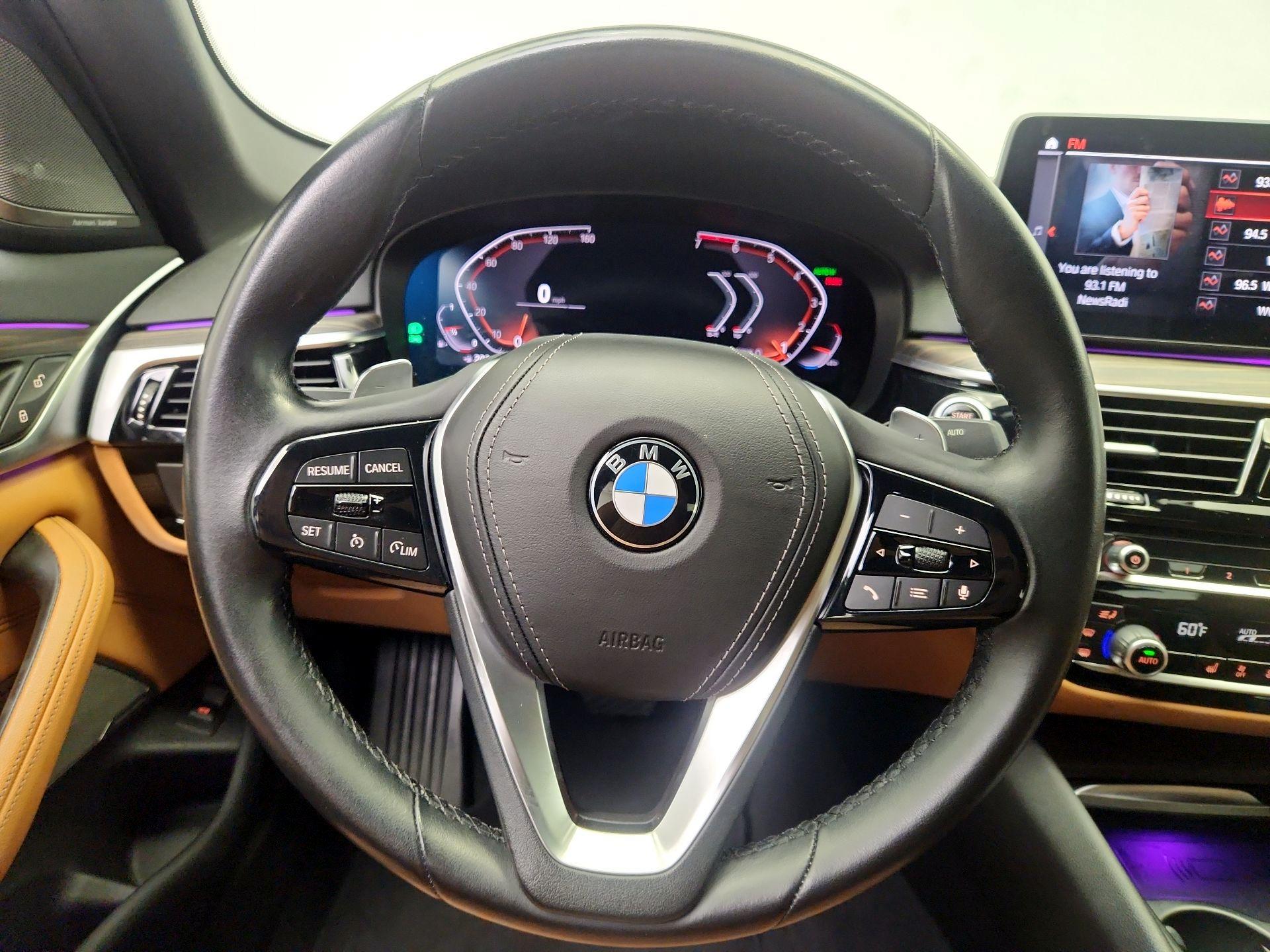 Thumbnail: 2023 BMW 5 Series - 10