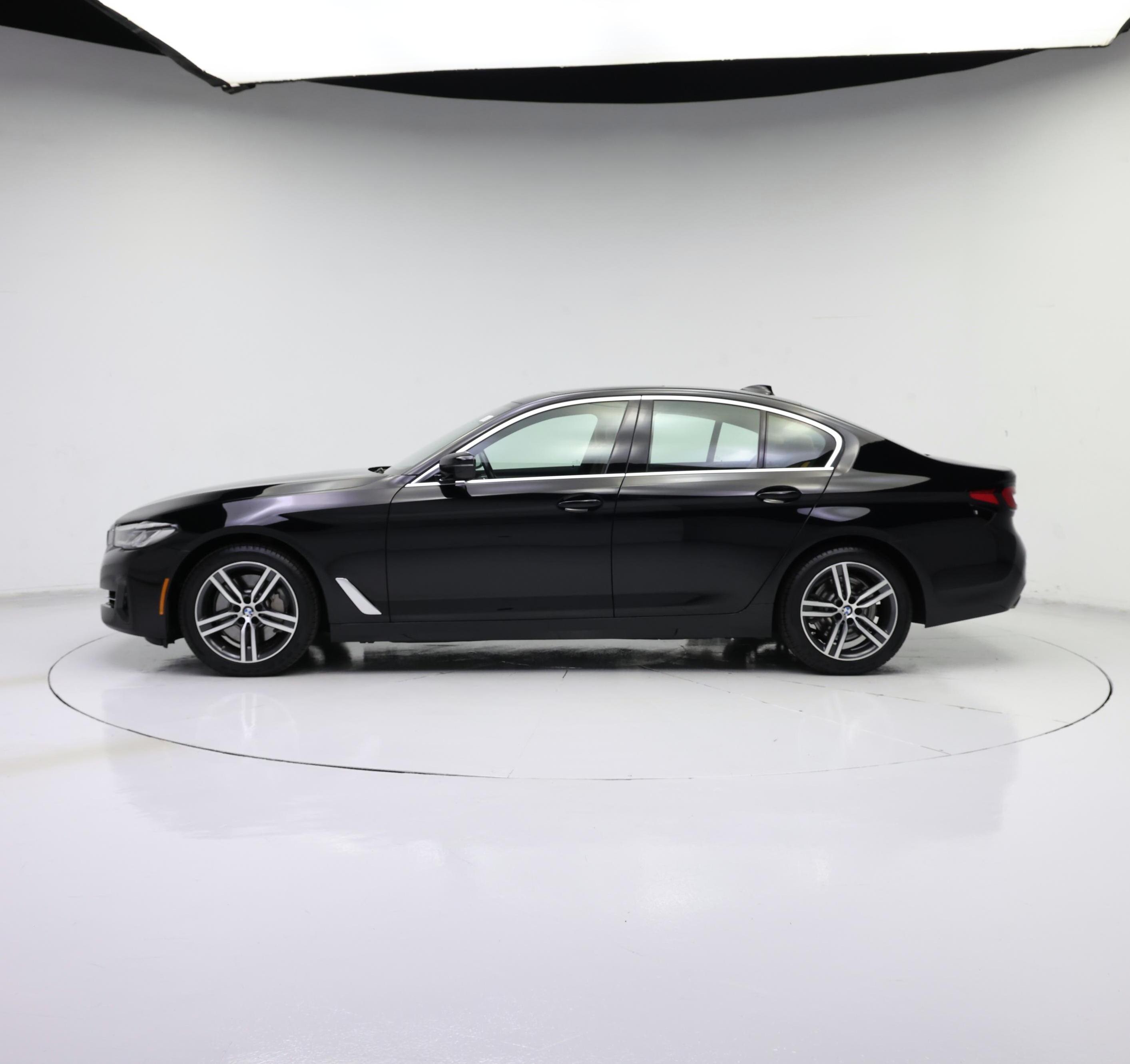 Thumbnail: 2023 BMW 5 Series - 3