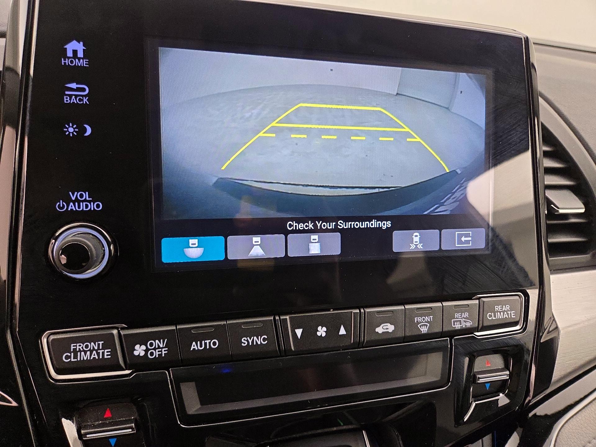 Thumbnail: 2018 Honda Odyssey - 15