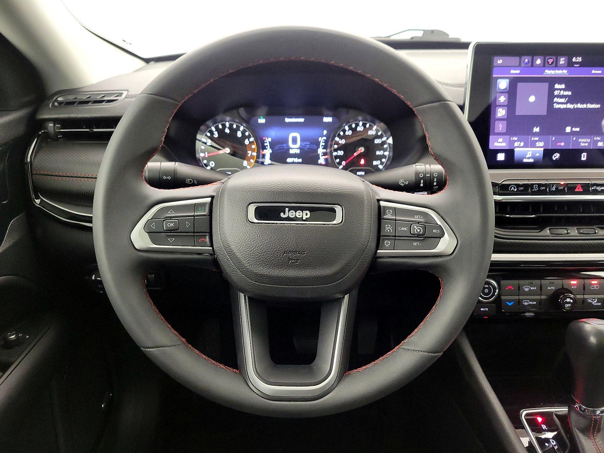Thumbnail: 2022 Jeep Compass - 10