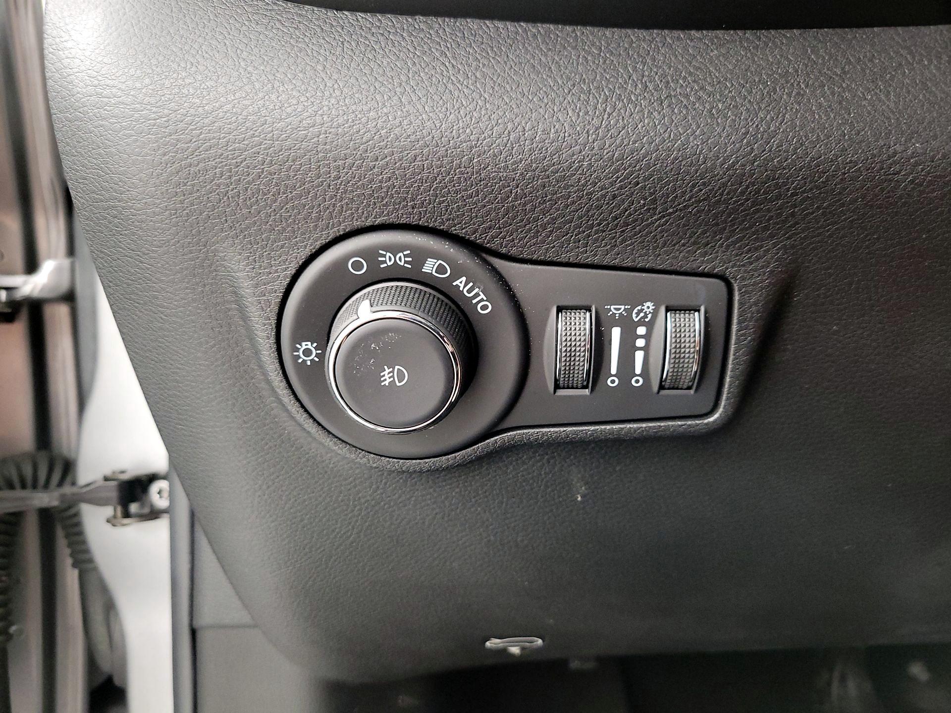 Thumbnail: 2022 Jeep Compass - 13