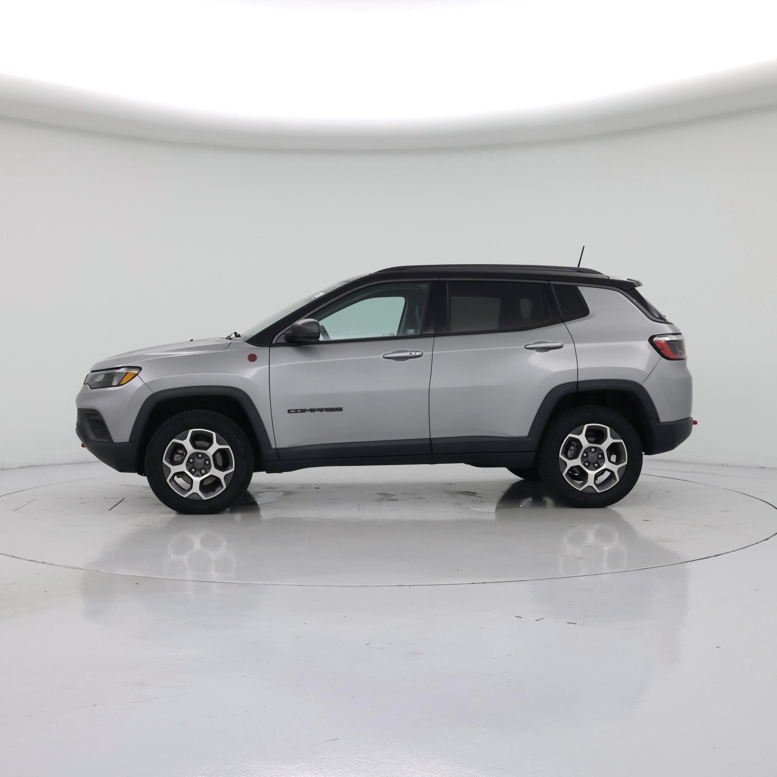 Thumbnail: 2022 Jeep Compass - 3