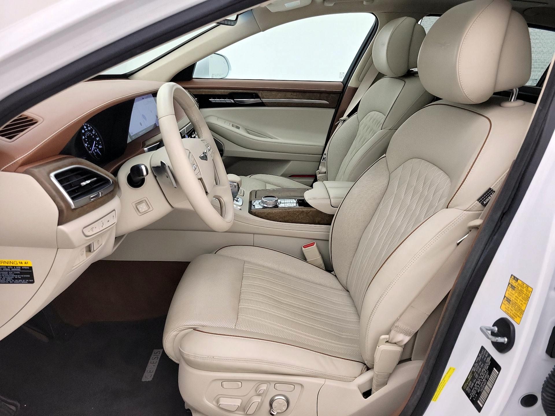 Thumbnail: 2021 Genesis G90 - 11