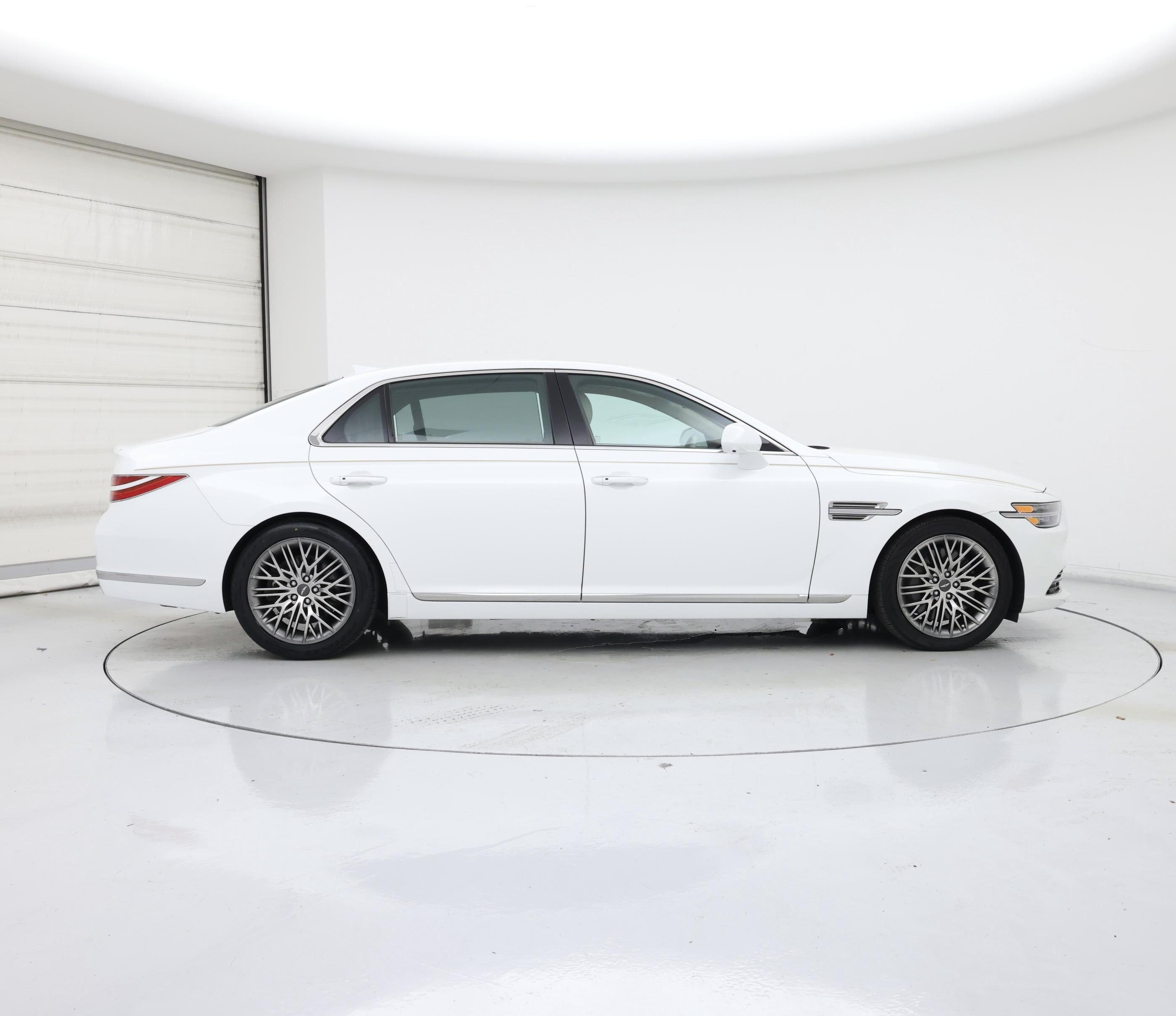 Thumbnail: 2021 Genesis G90 - 7
