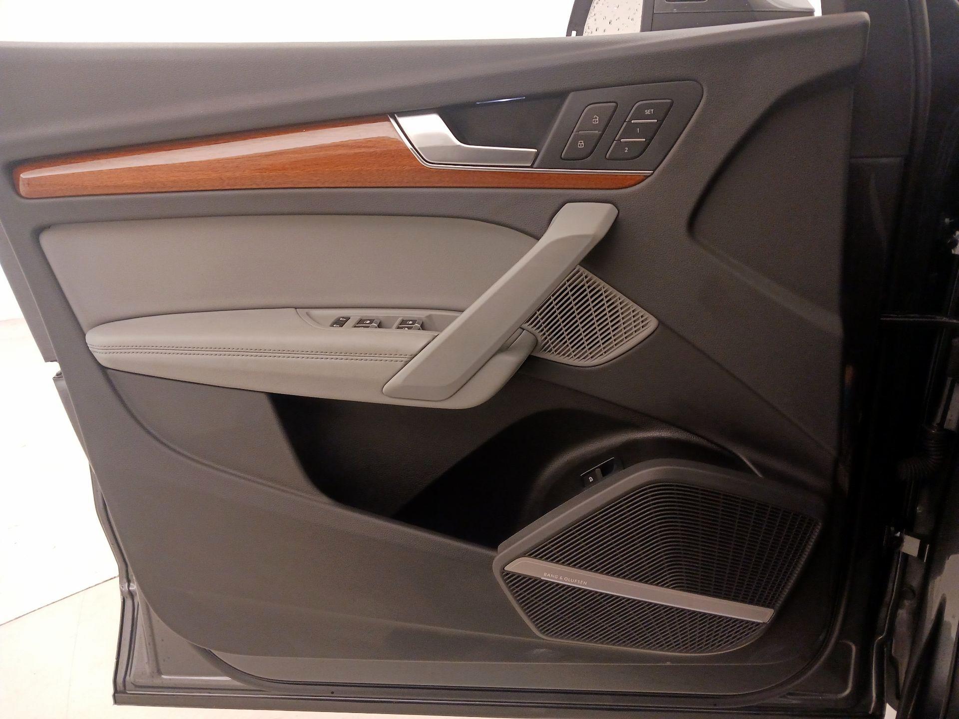 Thumbnail: 2023 Audi Q5 - 12
