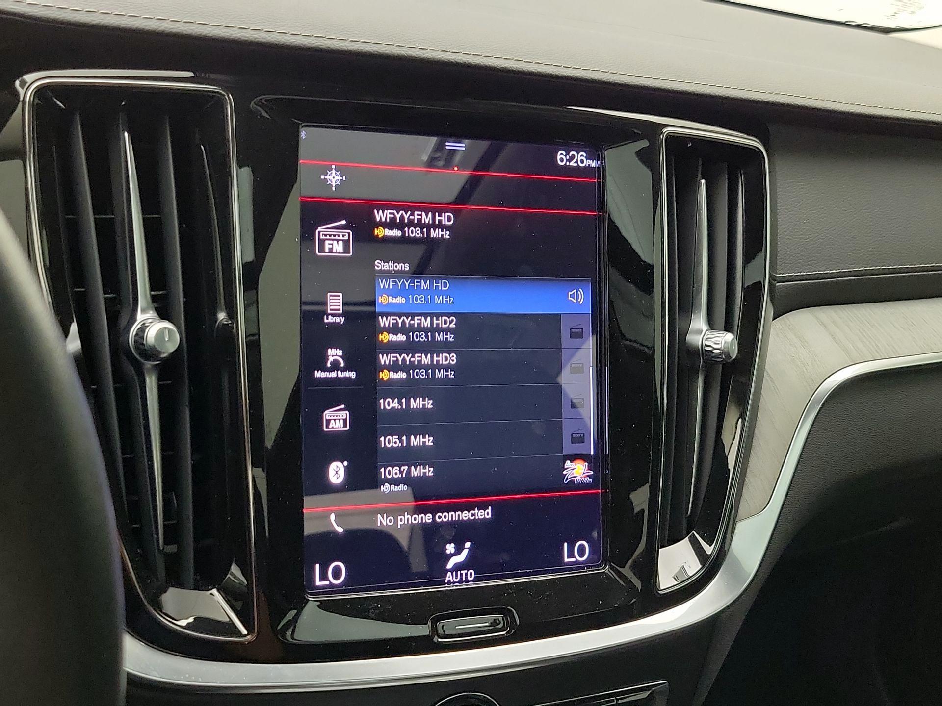 Thumbnail: 2022 Volvo S60 - 16