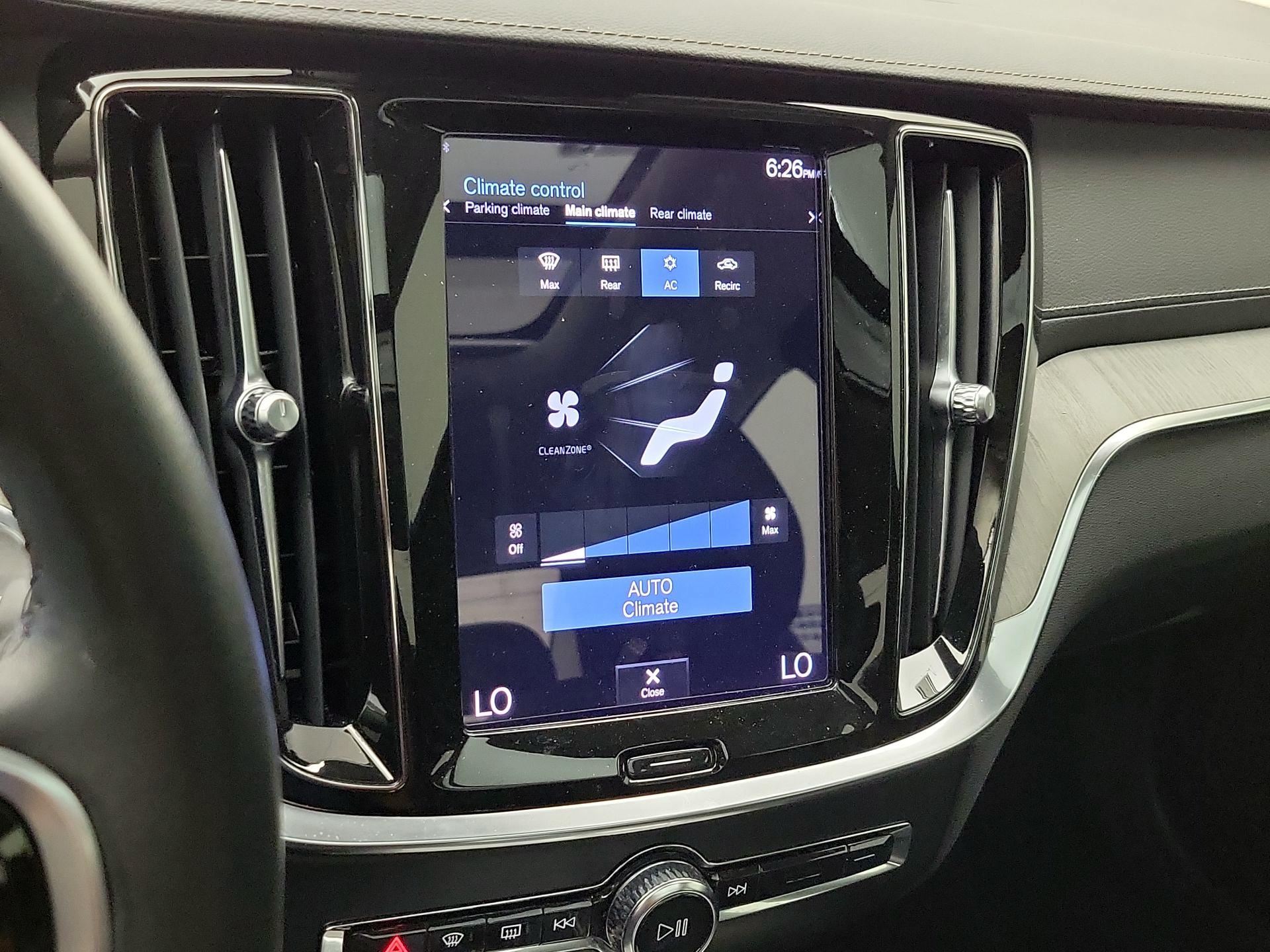 Thumbnail: 2022 Volvo S60 - 17