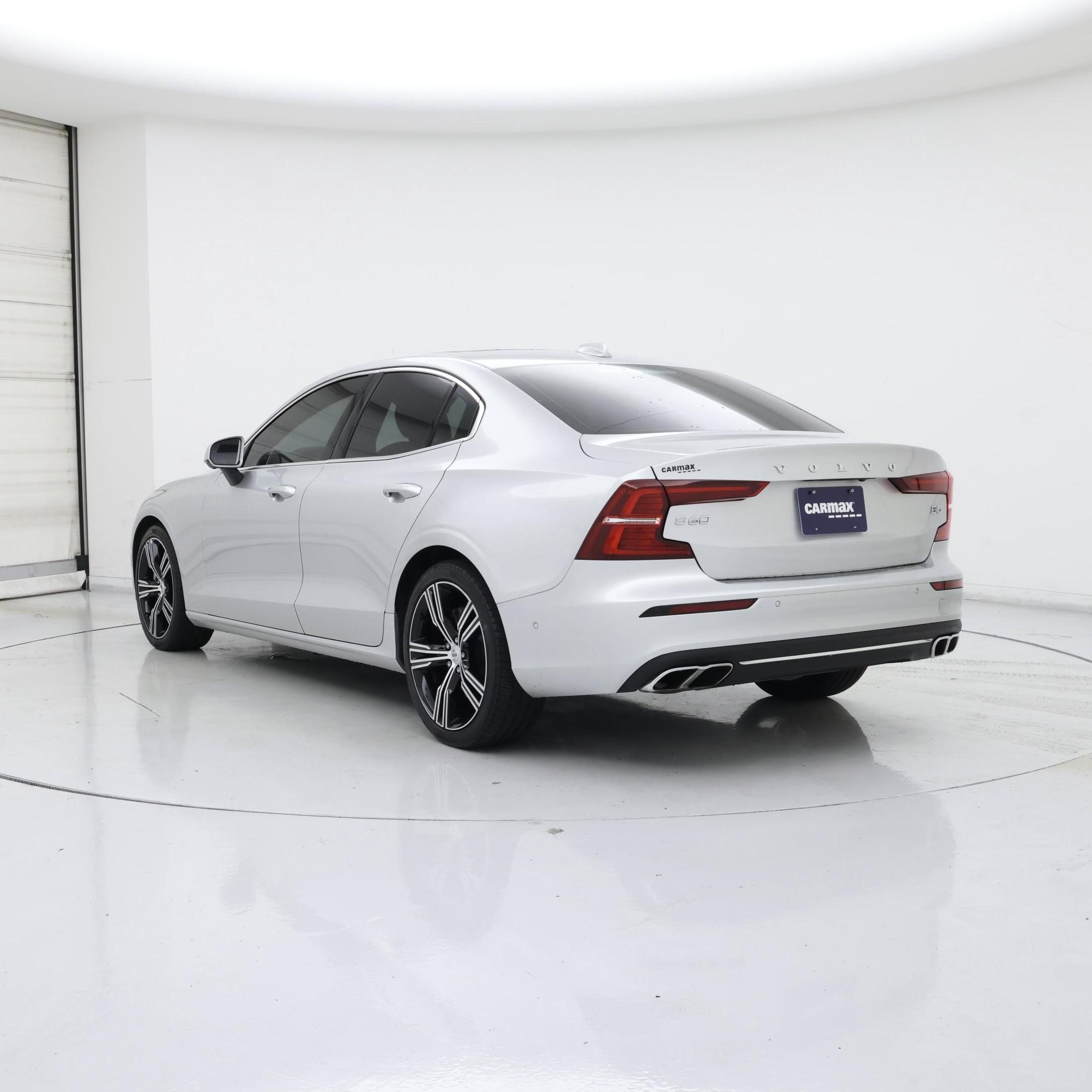 Thumbnail: 2022 Volvo S60 - 2