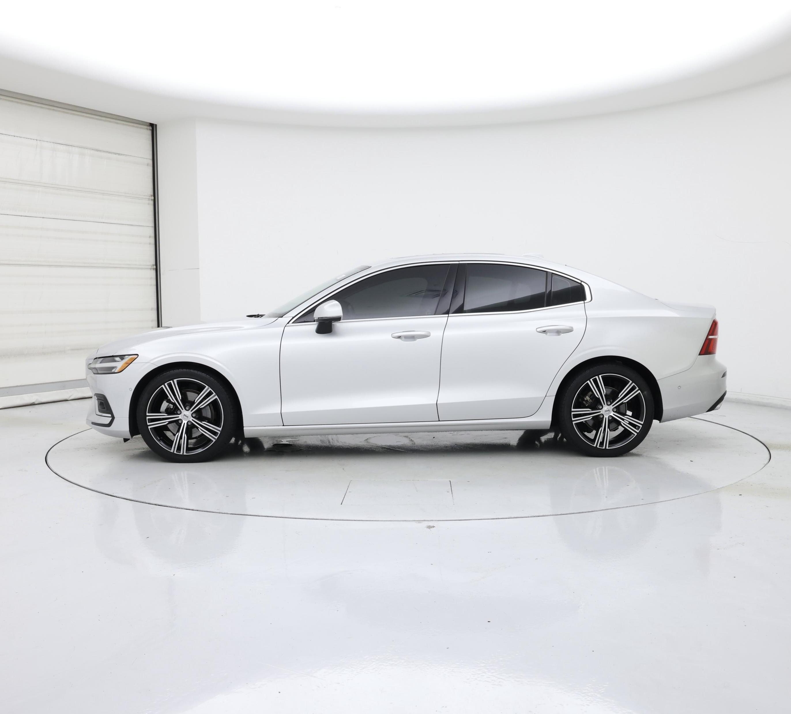 Thumbnail: 2022 Volvo S60 - 3