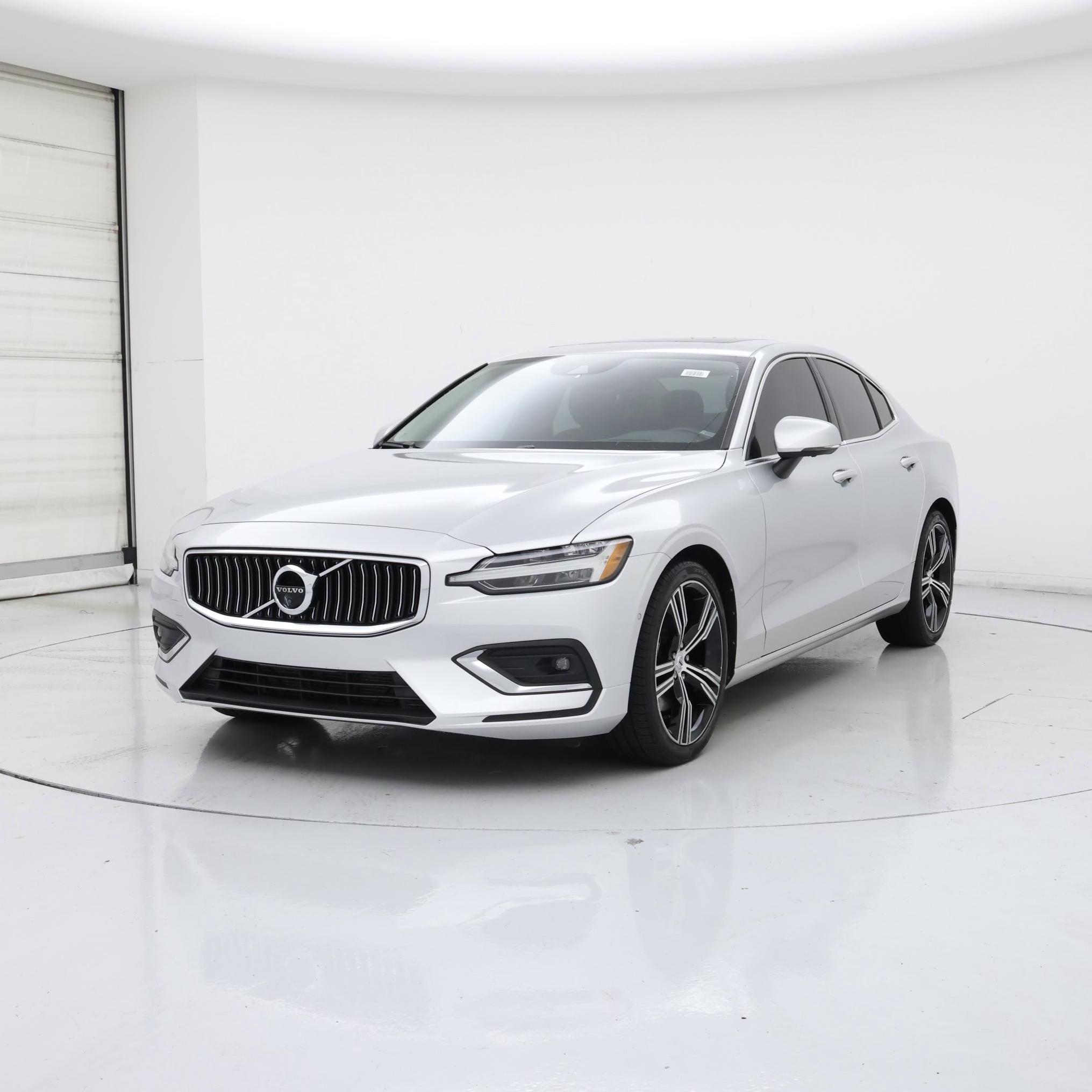 Thumbnail: 2022 Volvo S60 - 4