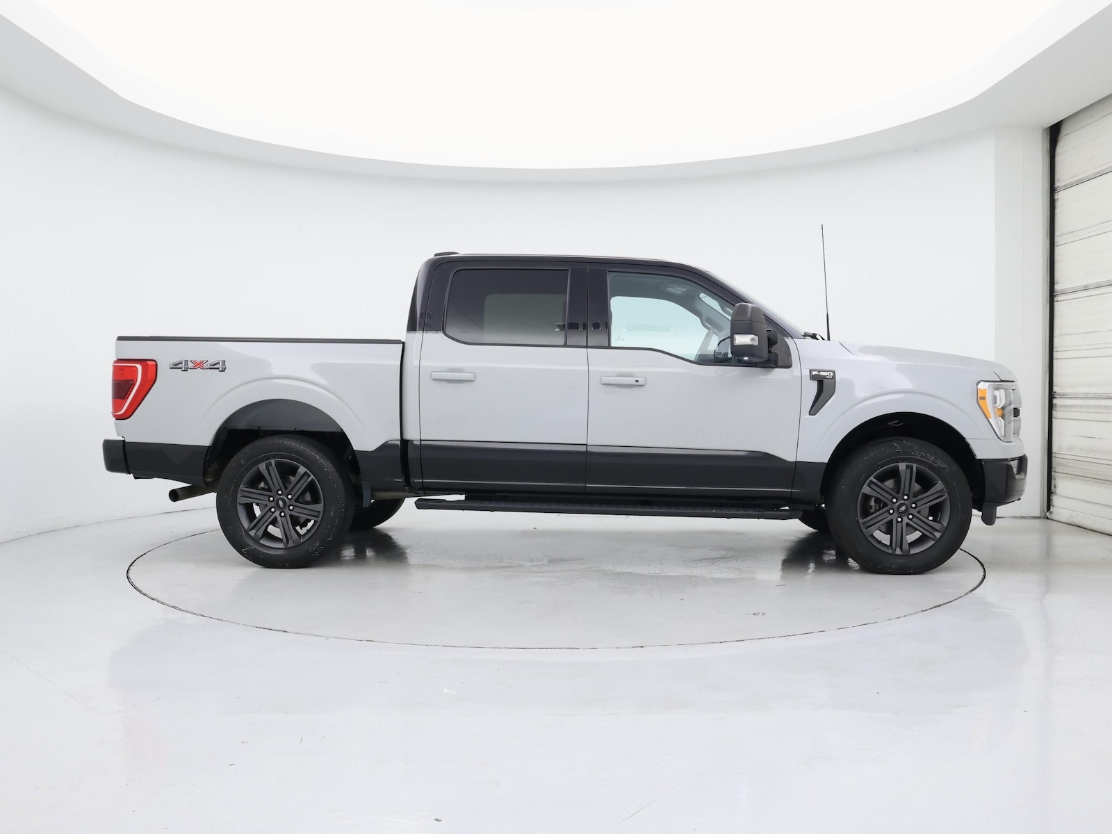 2023 Ford F-150 XLT - Photo 8