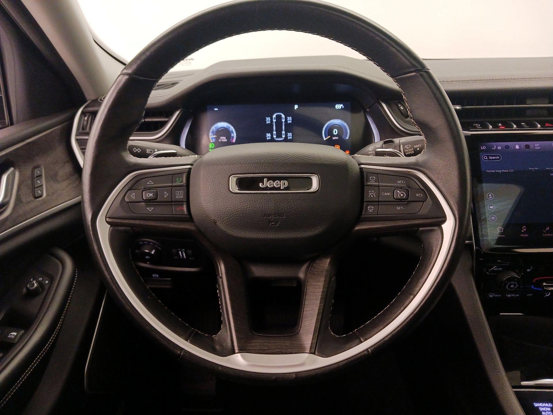 Thumbnail: 2022 Jeep Grand Cherokee - 10