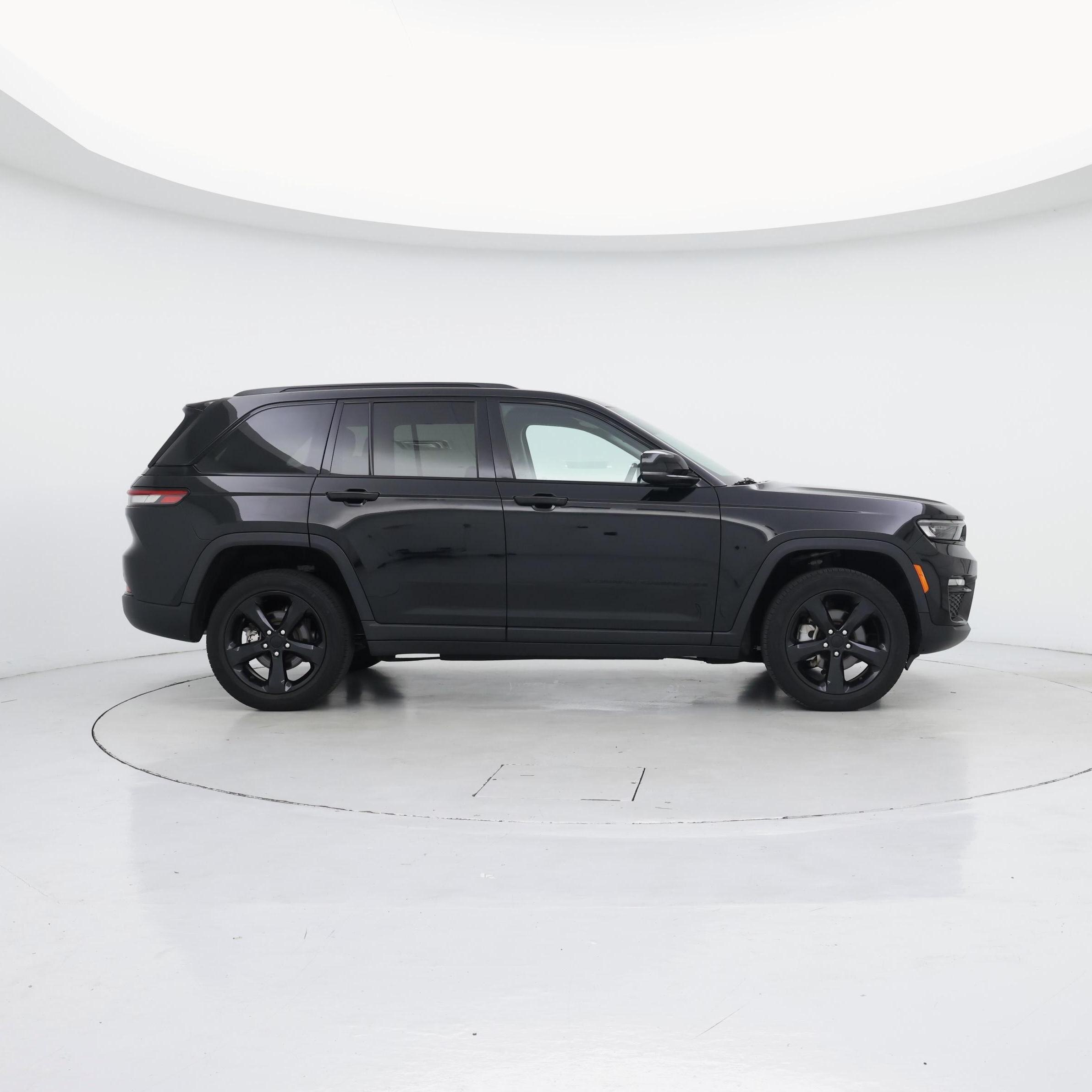 Thumbnail: 2023 Jeep Grand Cherokee - 7