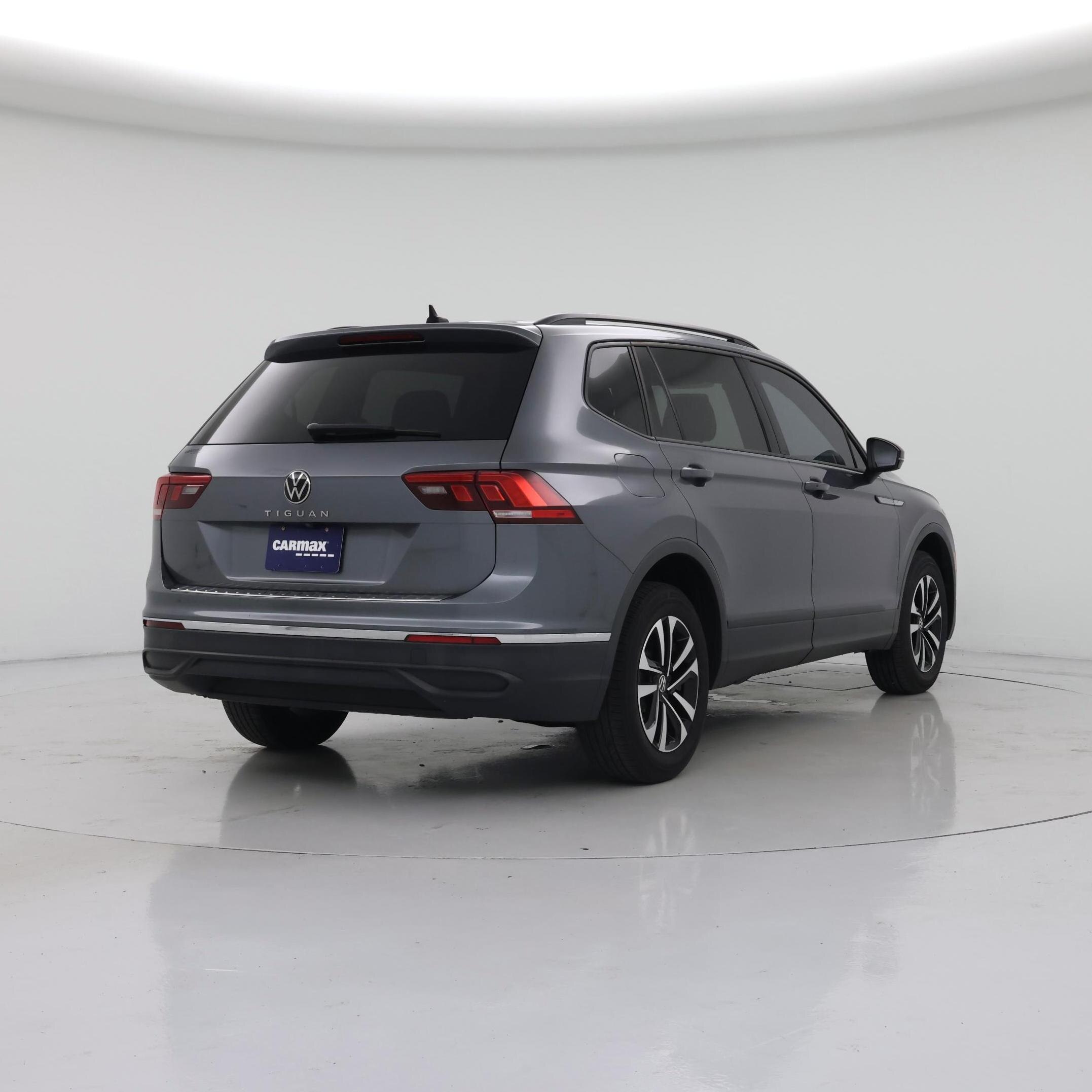Thumbnail: 2022 Volkswagen Tiguan - 8