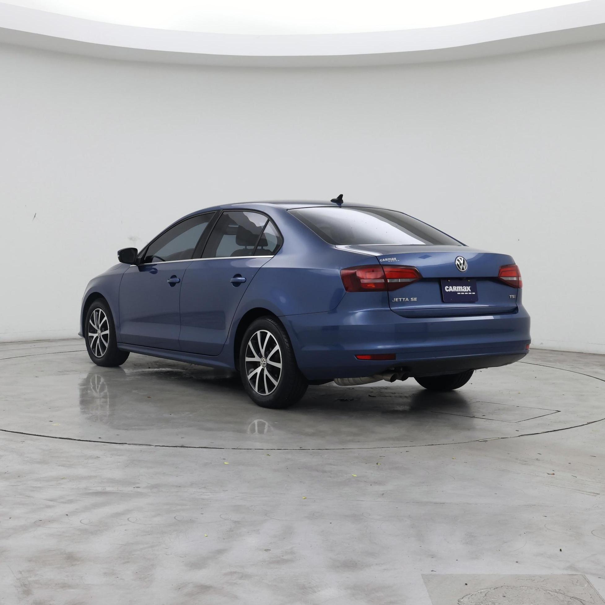 Thumbnail: 2017 Volkswagen Jetta - 2