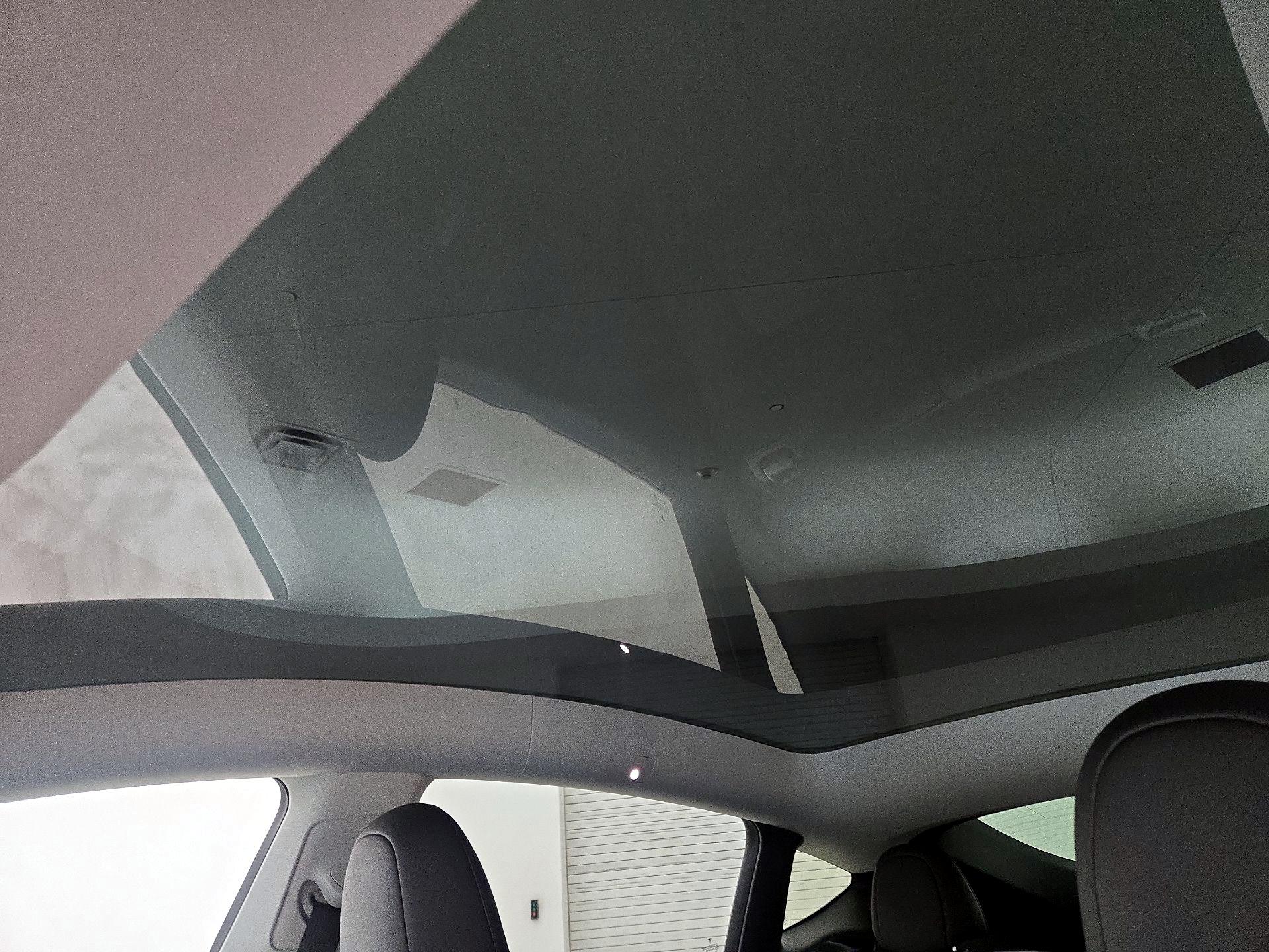 Thumbnail: 2022 Tesla Model Y - 19