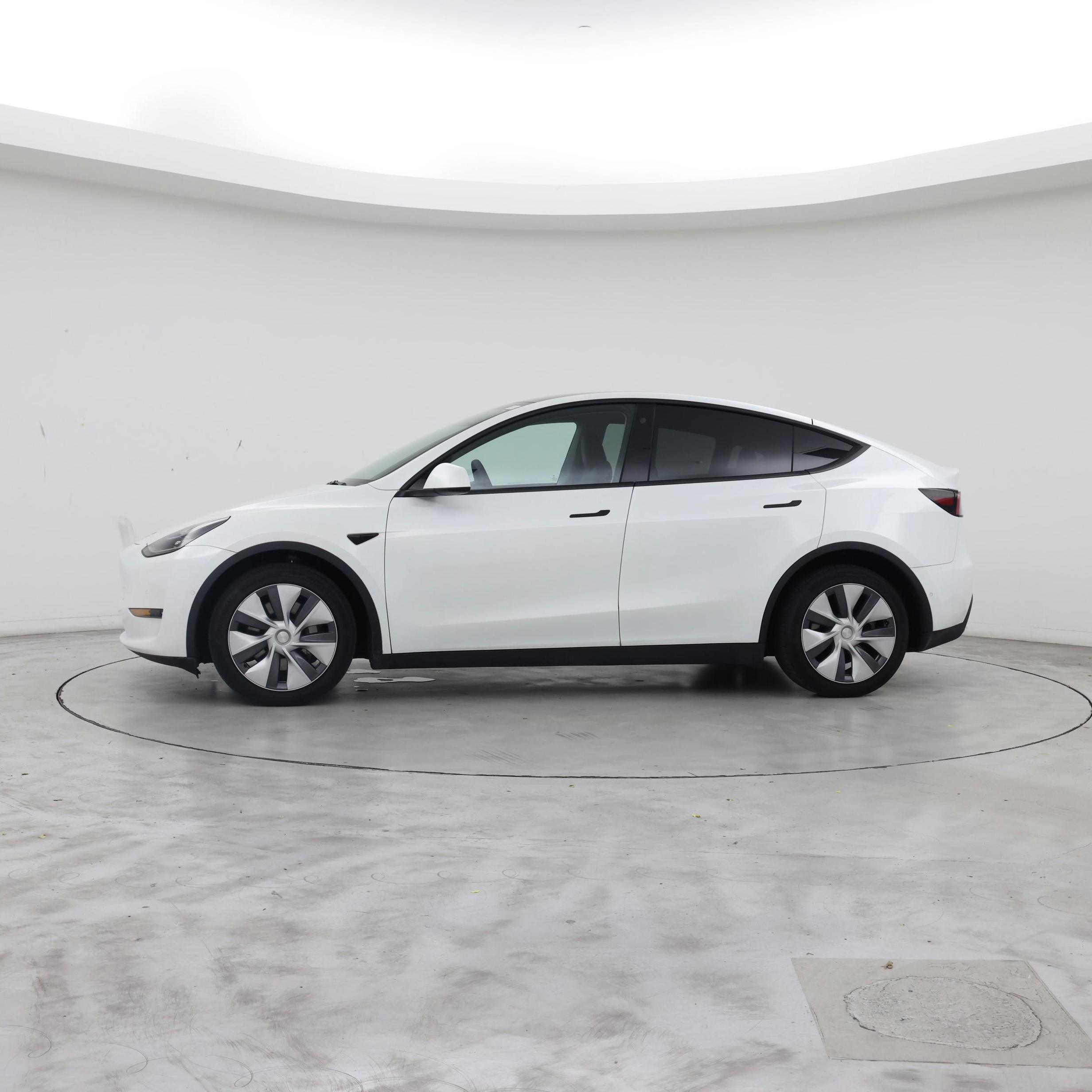 Thumbnail: 2022 Tesla Model Y - 3