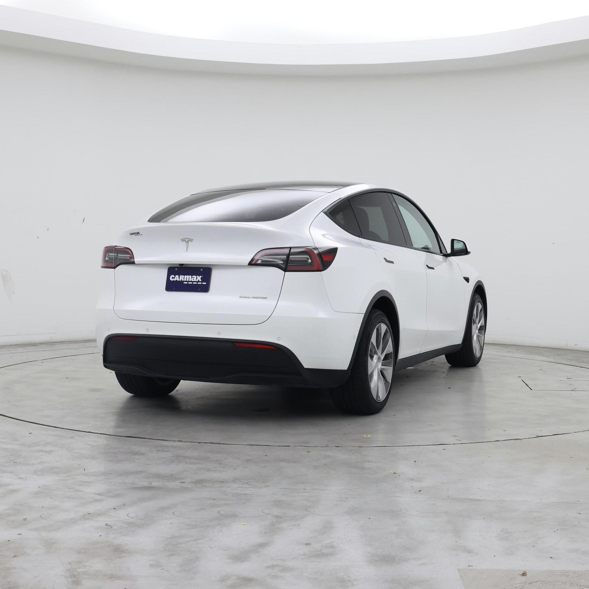 Thumbnail: 2022 Tesla Model Y - 8