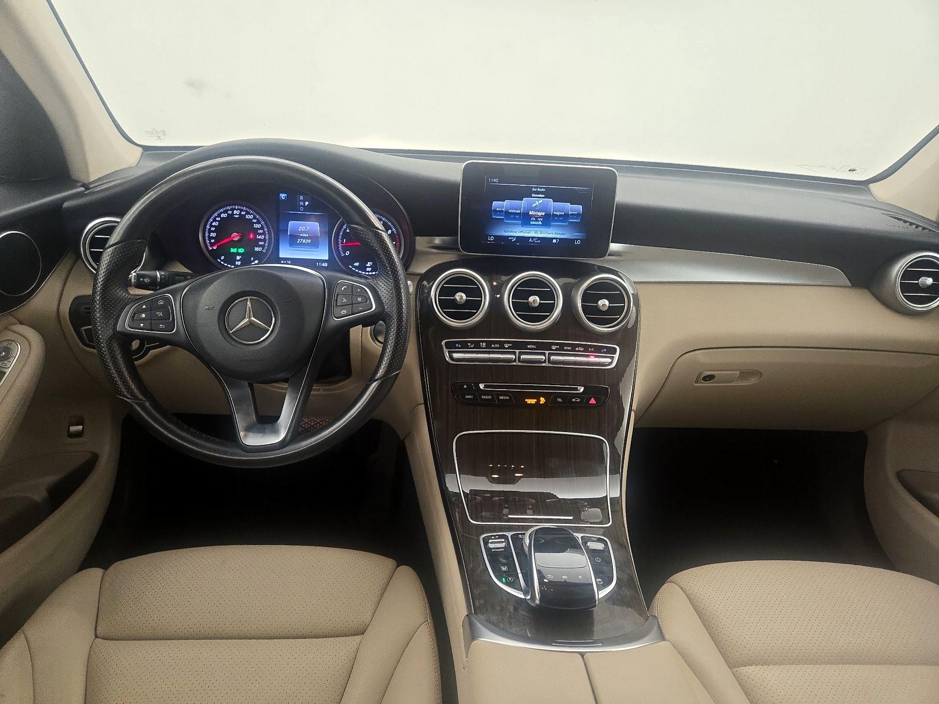 Thumbnail: 2016 Mercedes-Benz GLC - 9