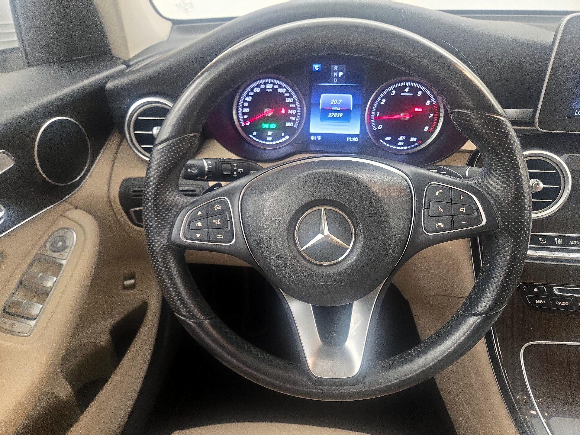 Thumbnail: 2016 Mercedes-Benz GLC - 10