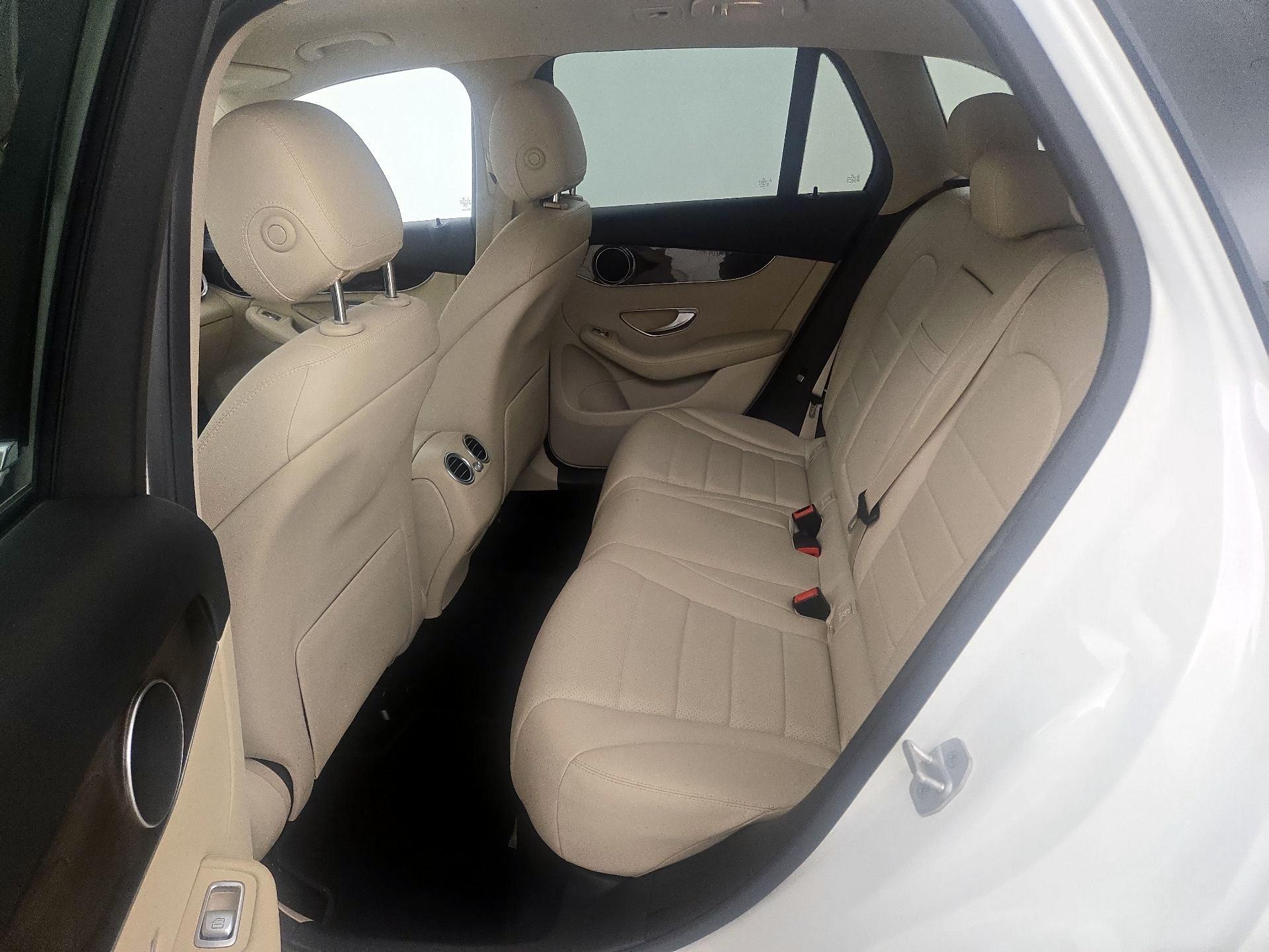 Thumbnail: 2016 Mercedes-Benz GLC - 19