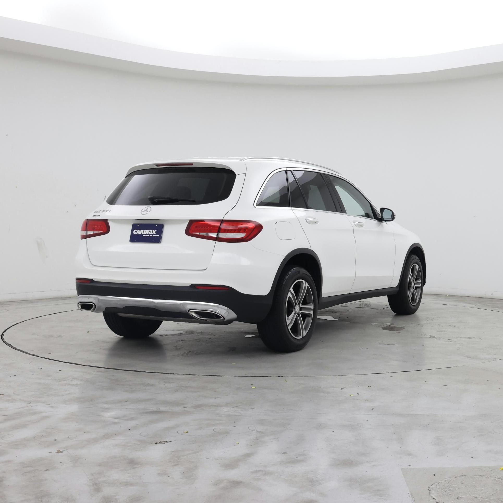 Thumbnail: 2016 Mercedes-Benz GLC - 8
