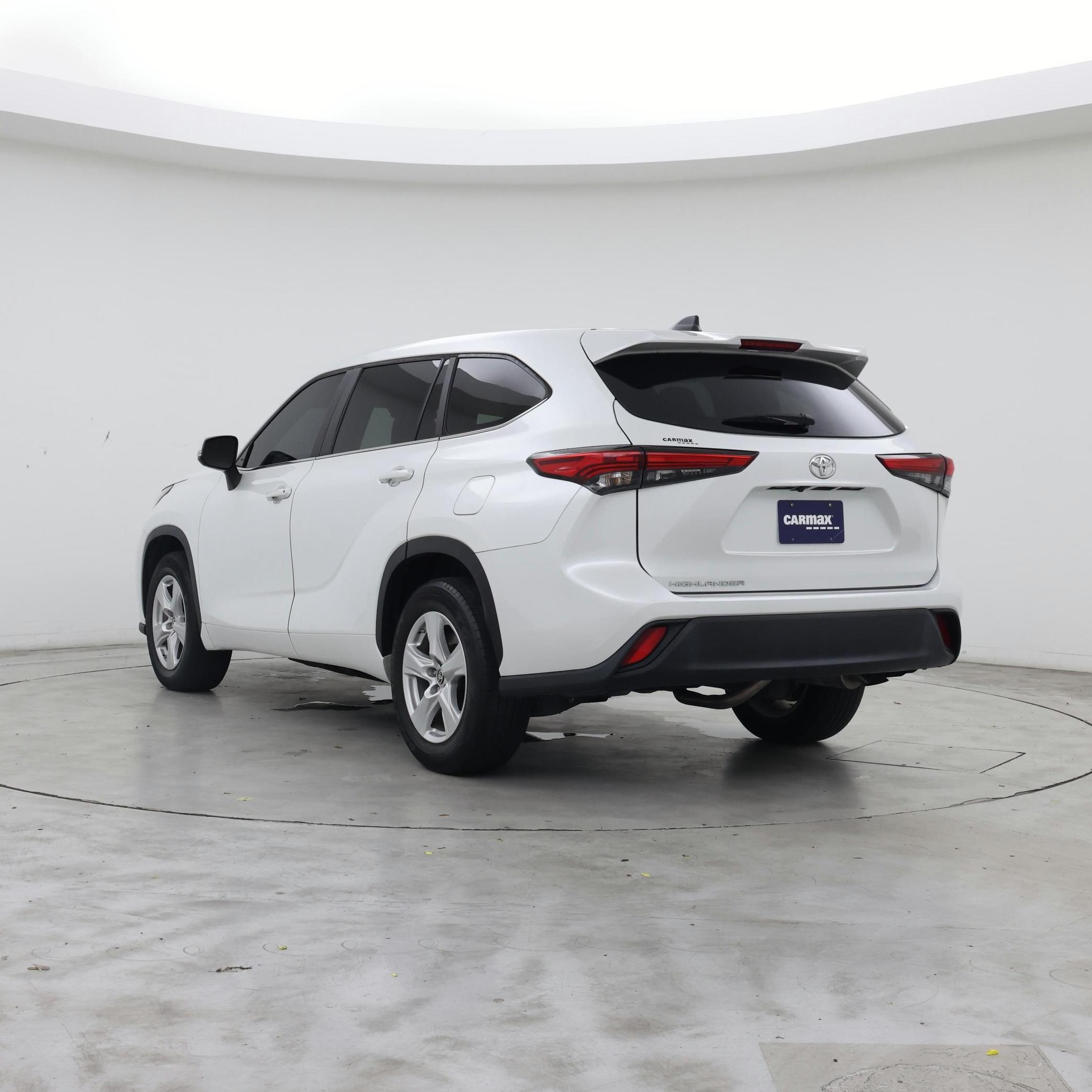 Thumbnail: 2023 Toyota Highlander - 2