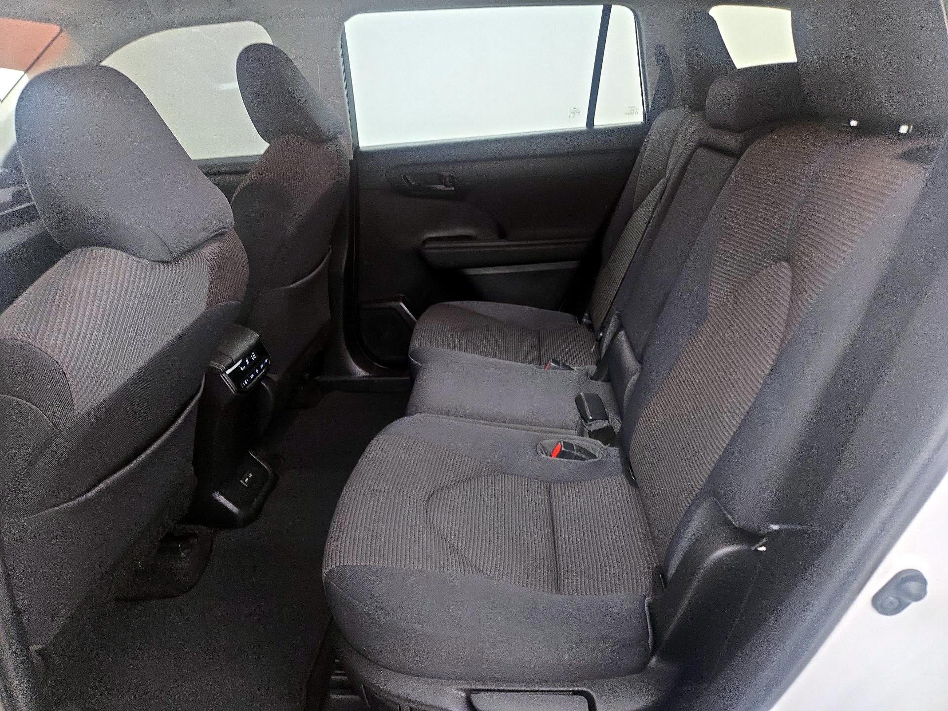 Thumbnail: 2023 Toyota Highlander - 19