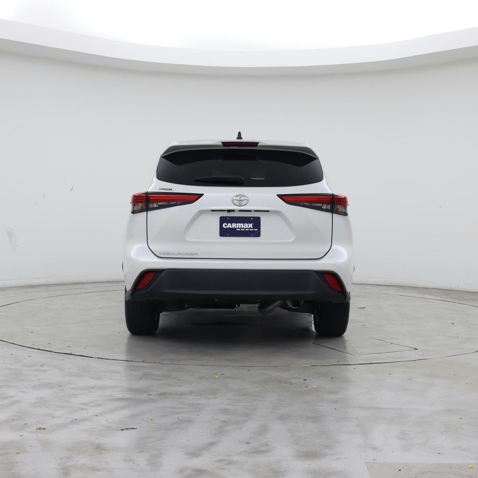 Thumbnail: 2023 Toyota Highlander - 6