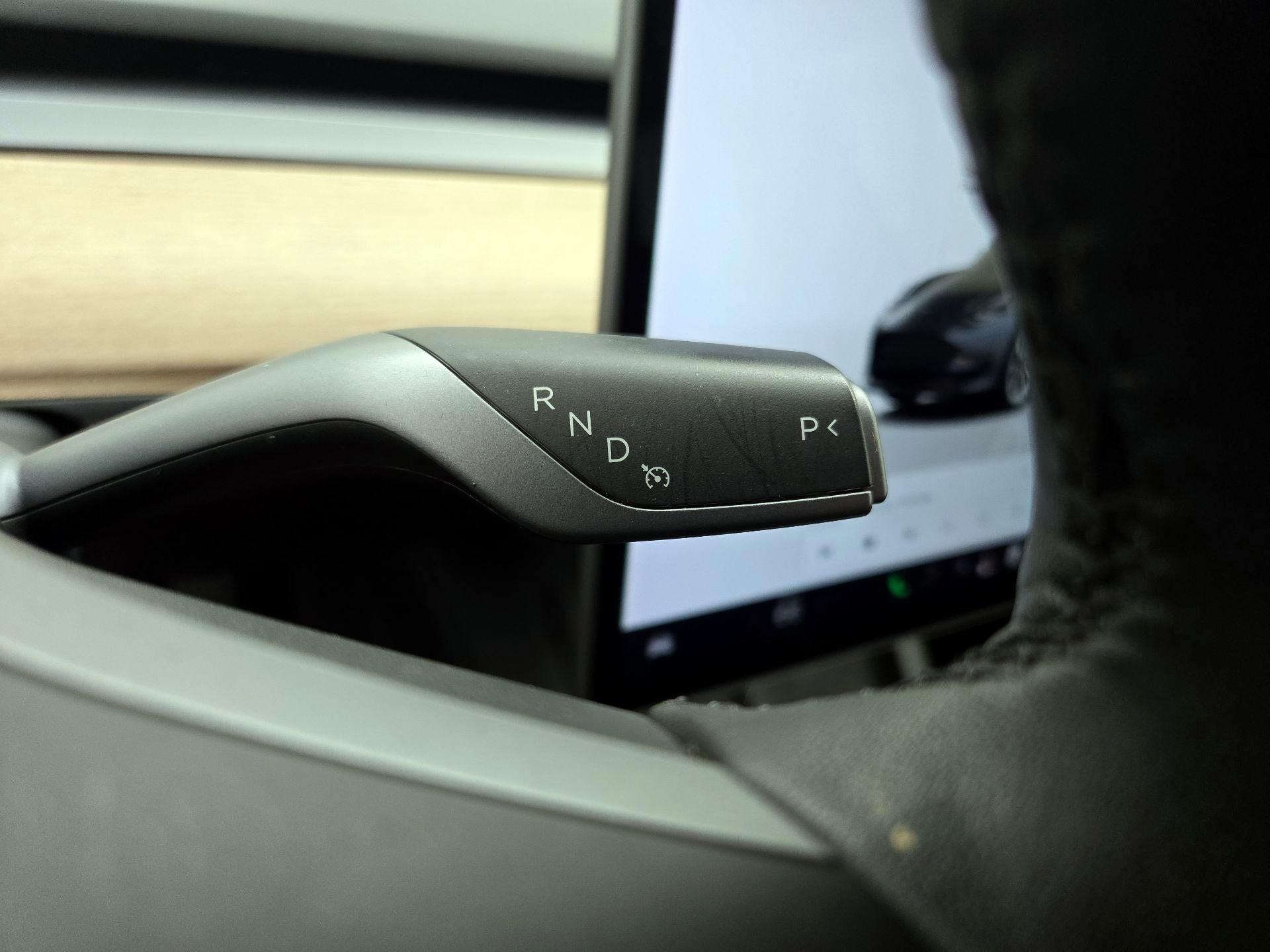 Thumbnail: 2022 Tesla Model 3 - 17