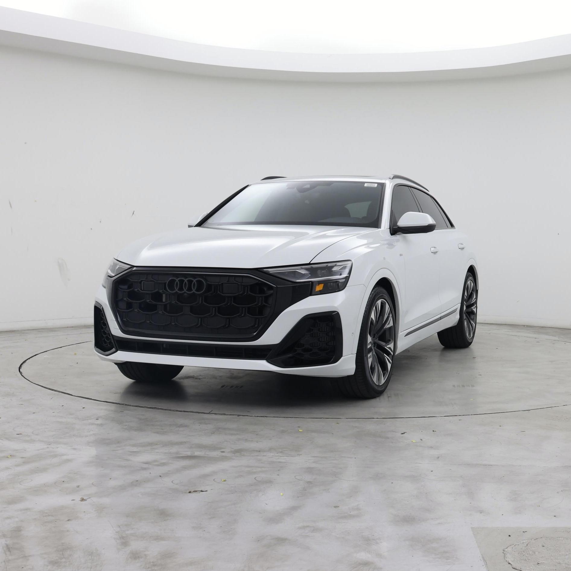 Thumbnail: 2025 Audi Q8 - 4