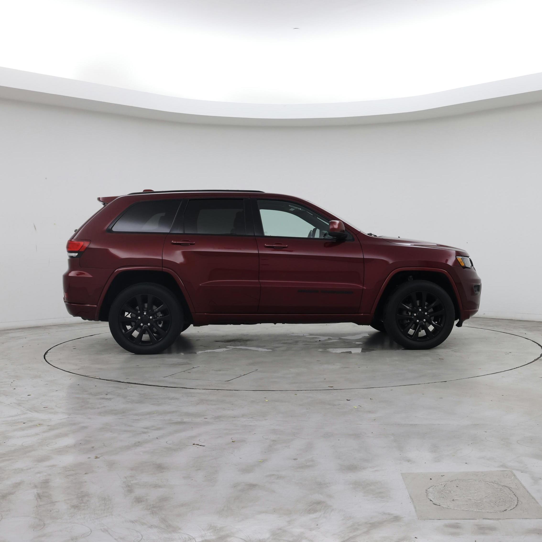 Thumbnail: 2018 Jeep Grand Cherokee - 7