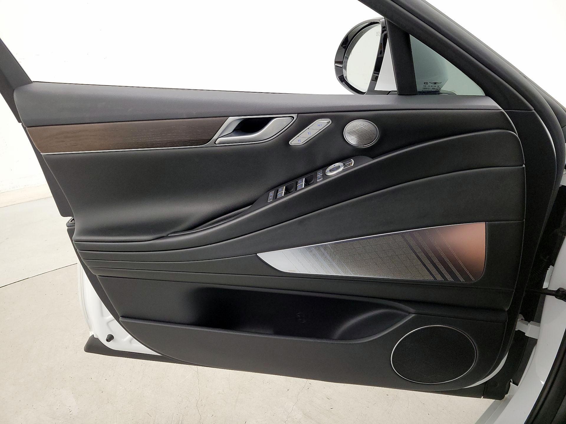 Thumbnail: 2021 Genesis G80 - 12