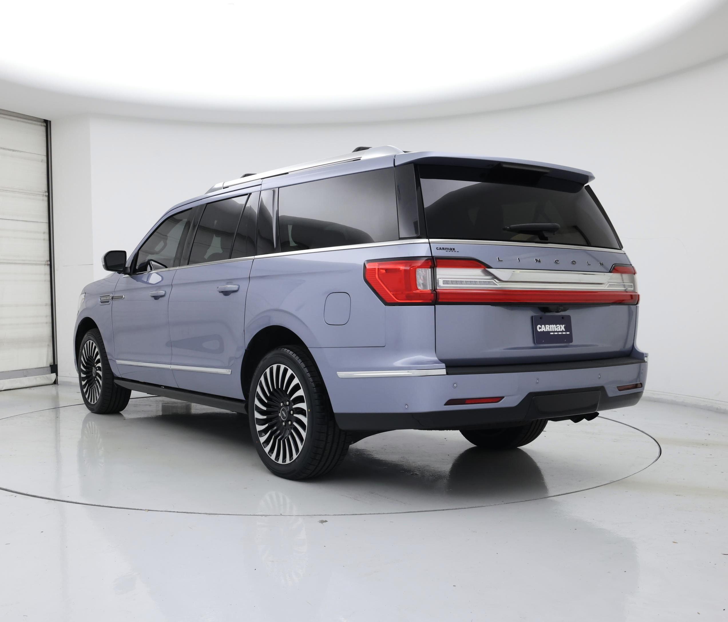 Thumbnail: 2021 Lincoln Navigator L - 2