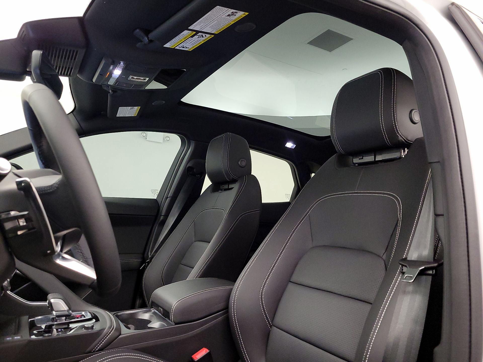Thumbnail: 2024 Jaguar E-Pace - 19