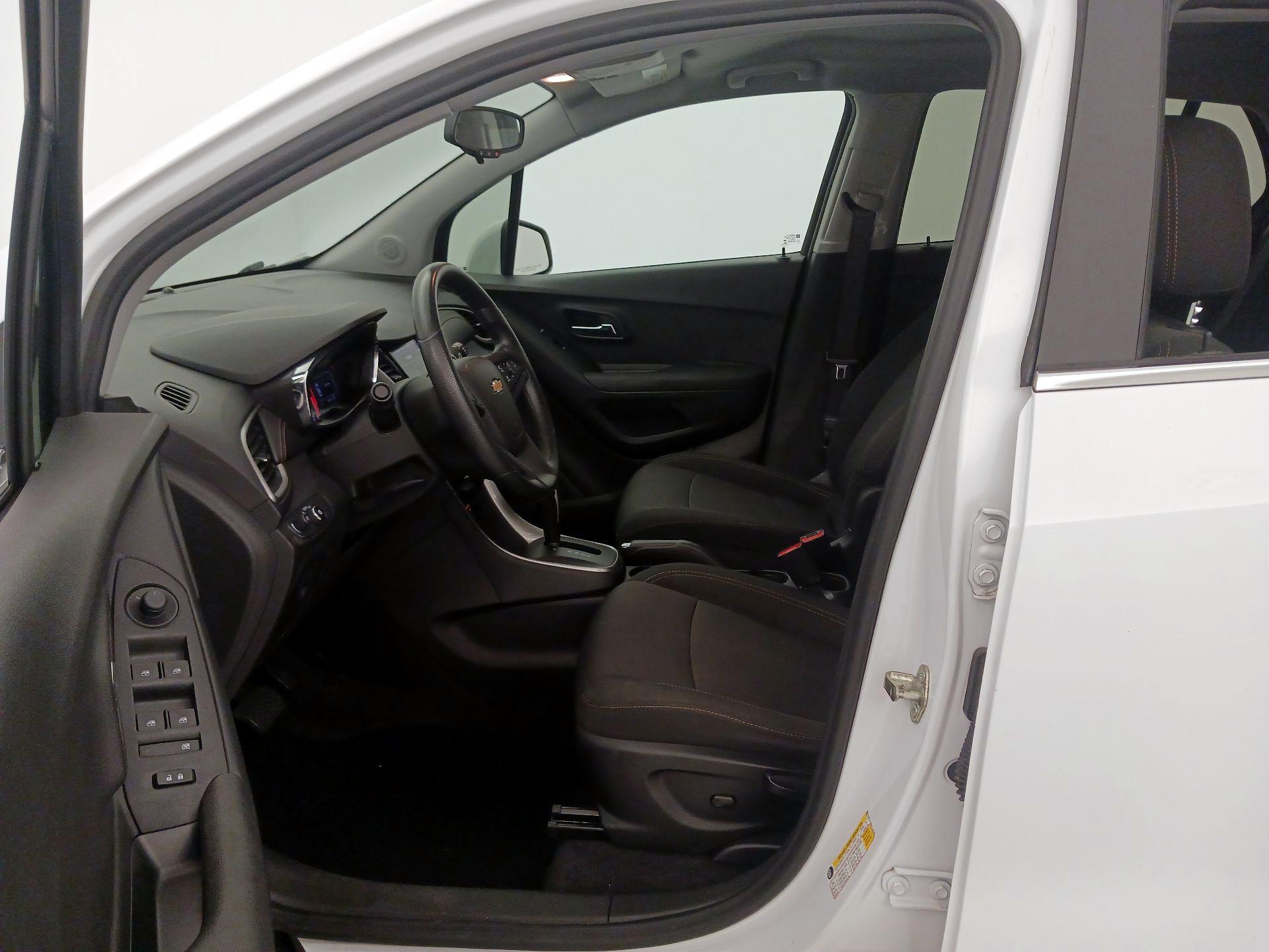 Thumbnail: 2020 Chevrolet Trax - 11