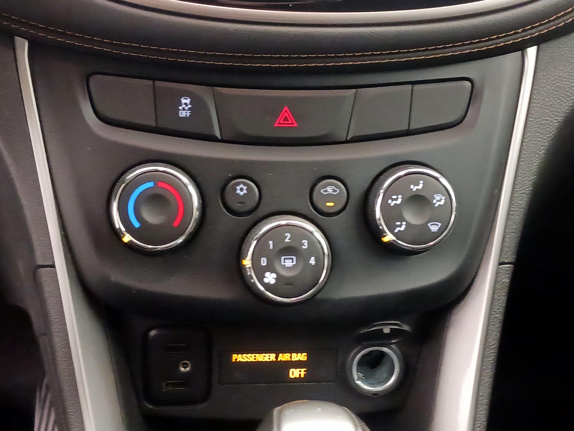 Thumbnail: 2020 Chevrolet Trax - 16