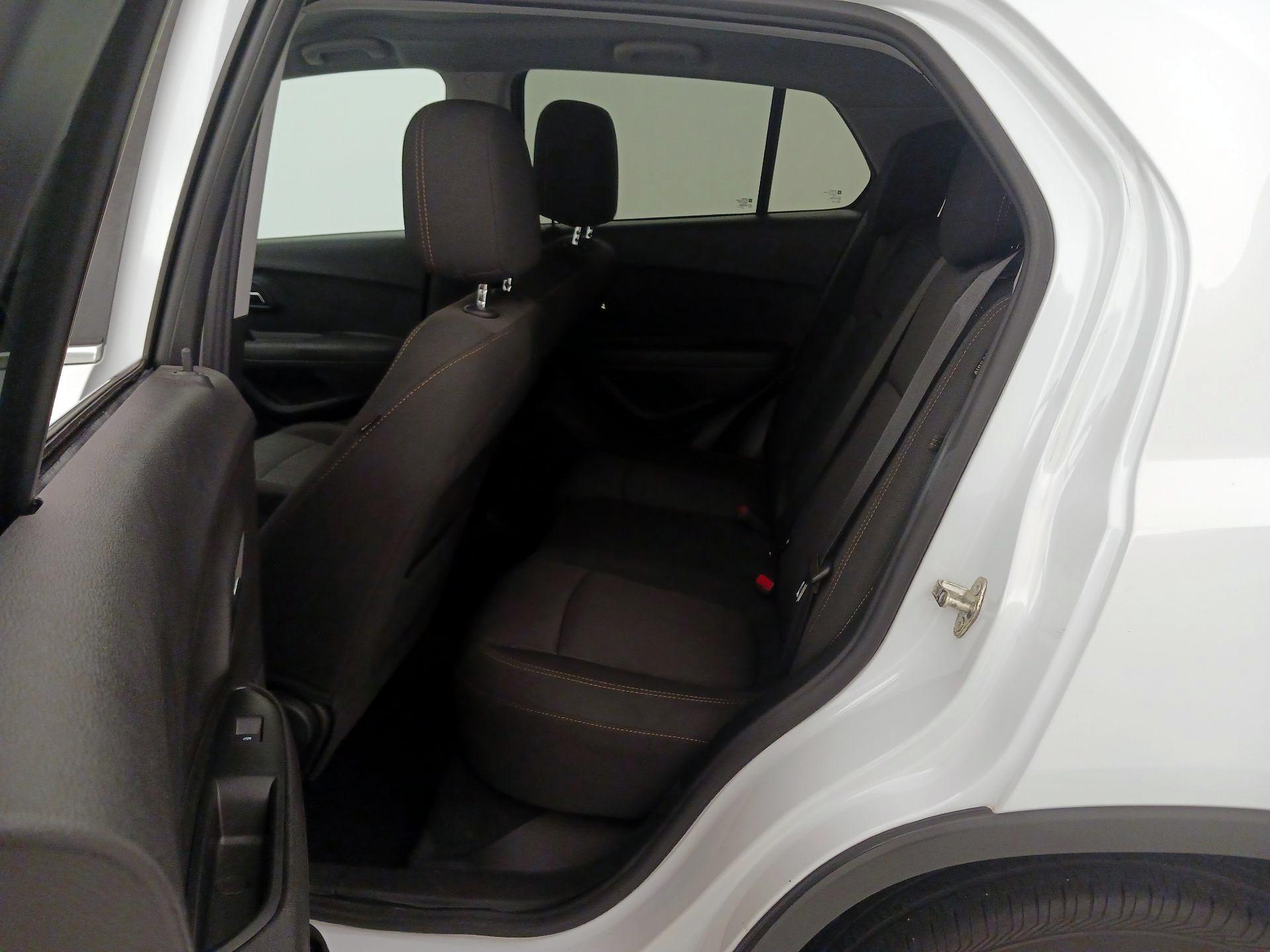 Thumbnail: 2020 Chevrolet Trax - 19