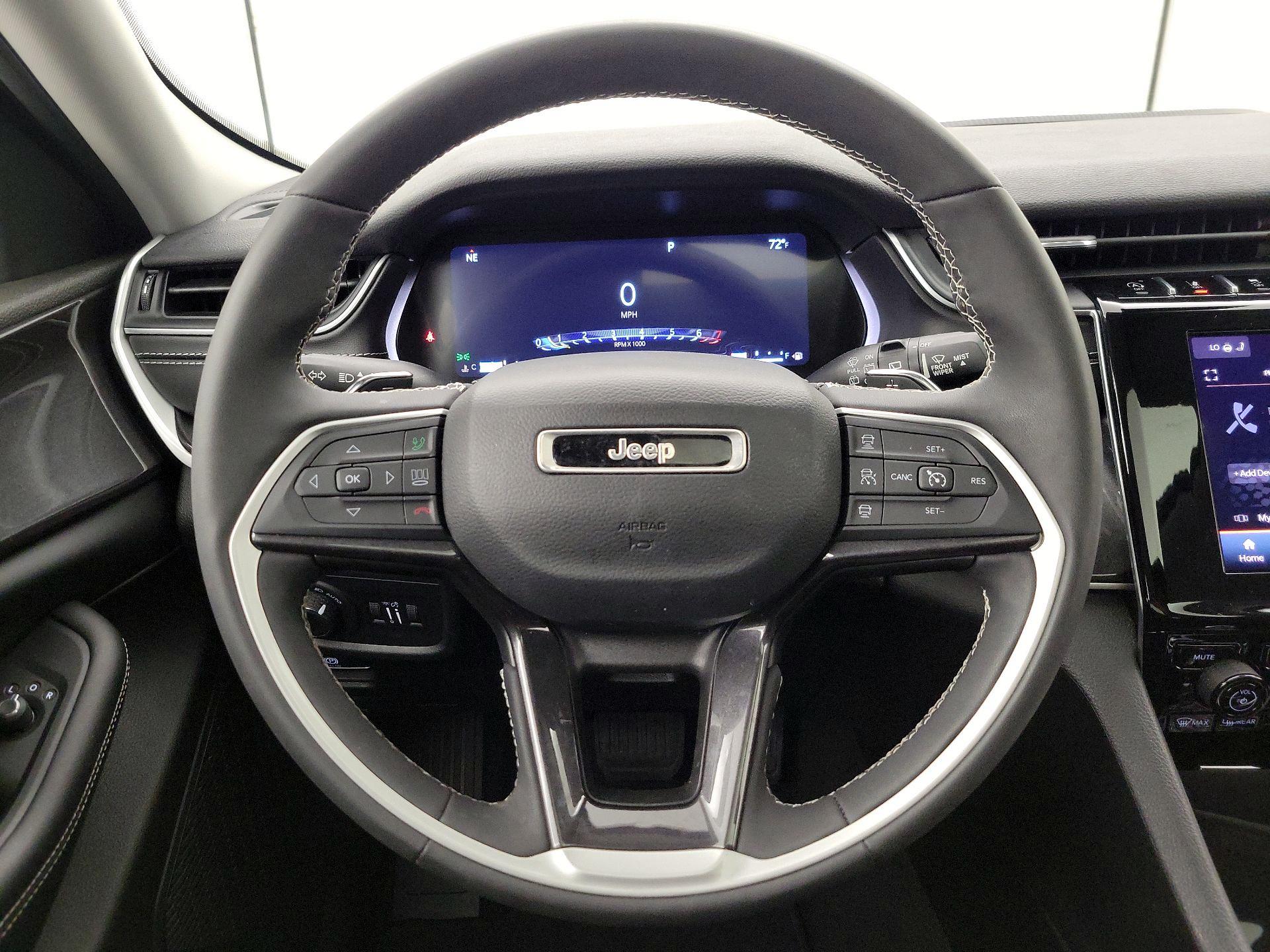 Thumbnail: 2023 Jeep Grand Cherokee - 10