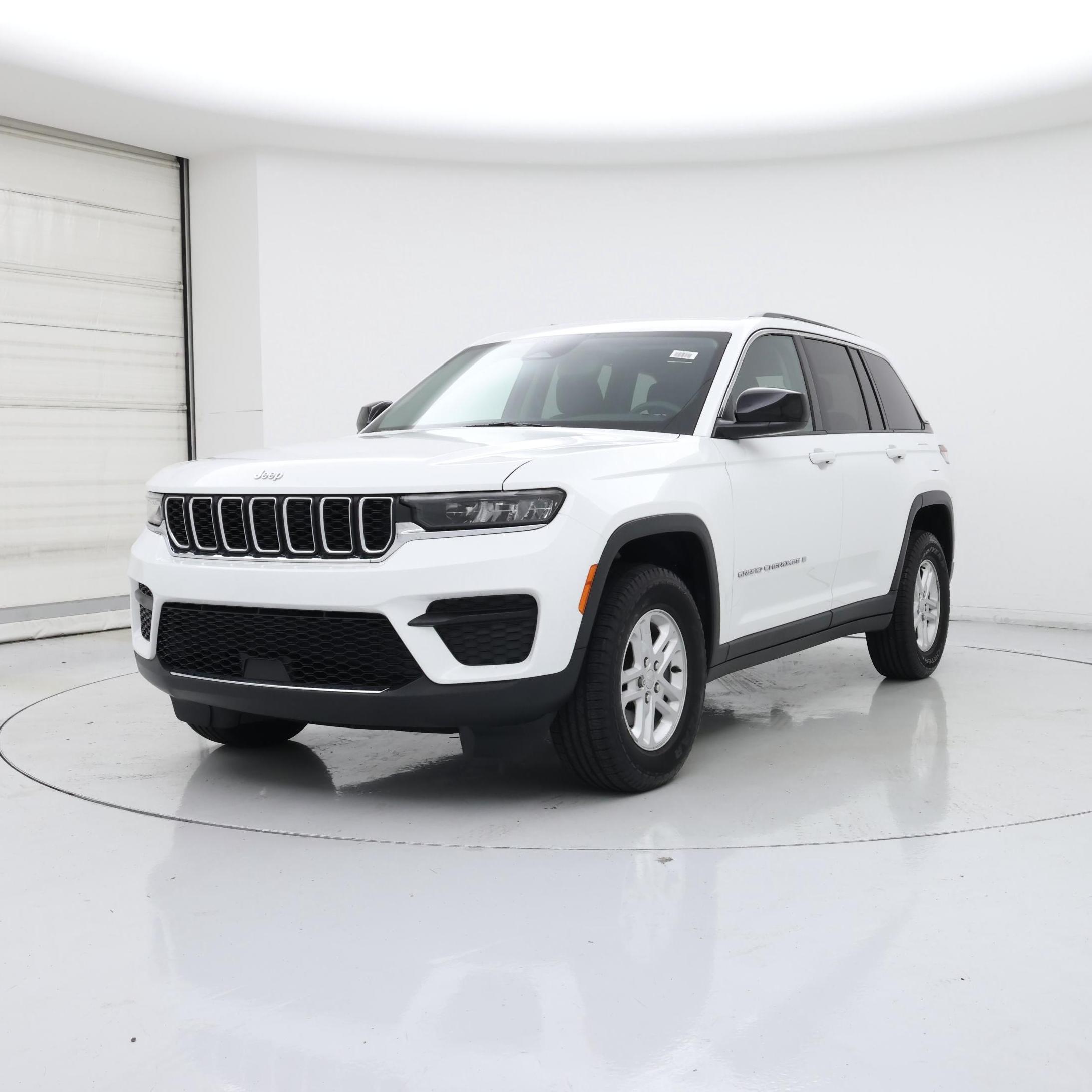 Thumbnail: 2023 Jeep Grand Cherokee - 4