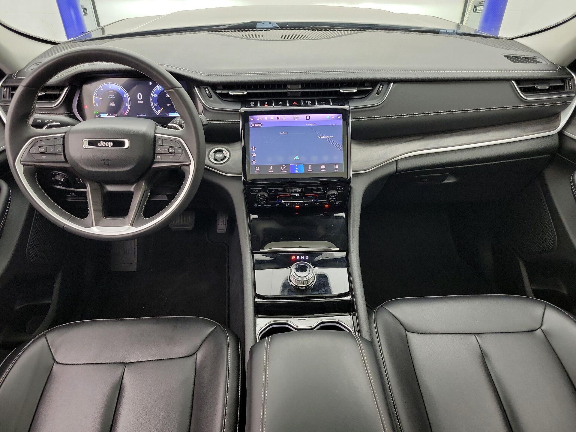 Thumbnail: 2023 Jeep Grand Cherokee - 9